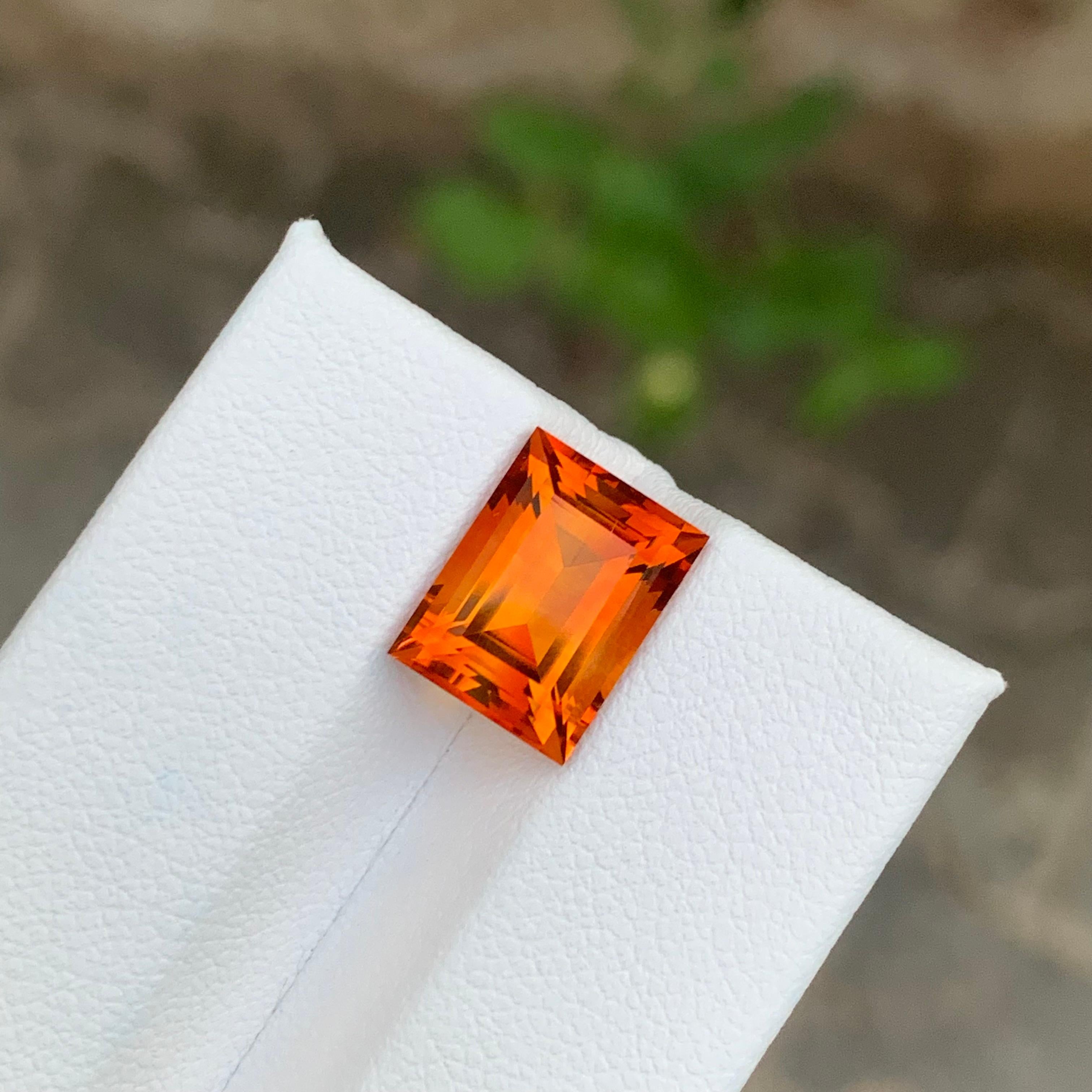 Taglio baguette 4.15 Carat Natural Loose Madeira Citrine Baguette Shape Gemstone in vendita