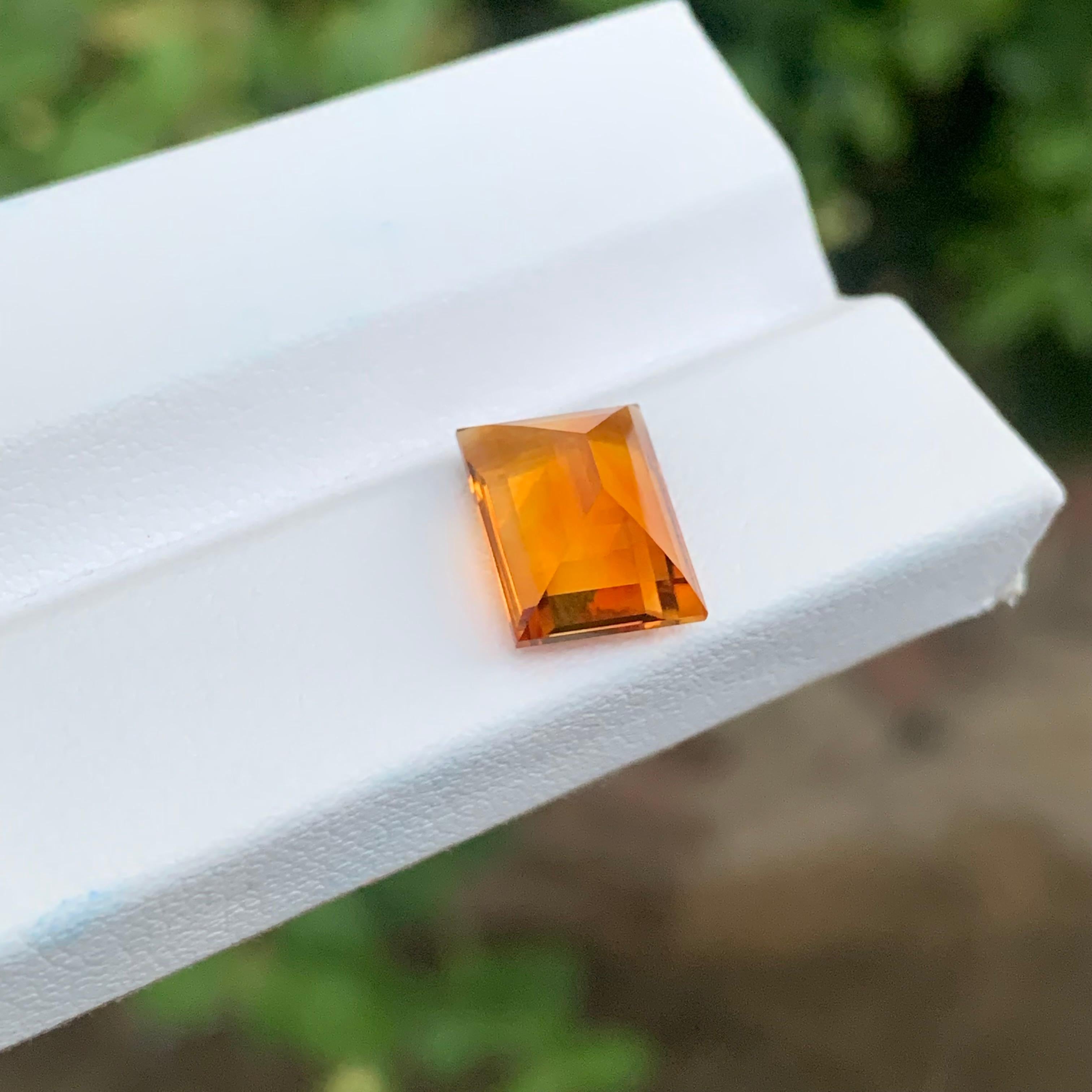 4.15 Carat Natural Loose Madeira Citrine Baguette Shape Gemstone In condizioni Nuovo in vendita a Peshawar, PK