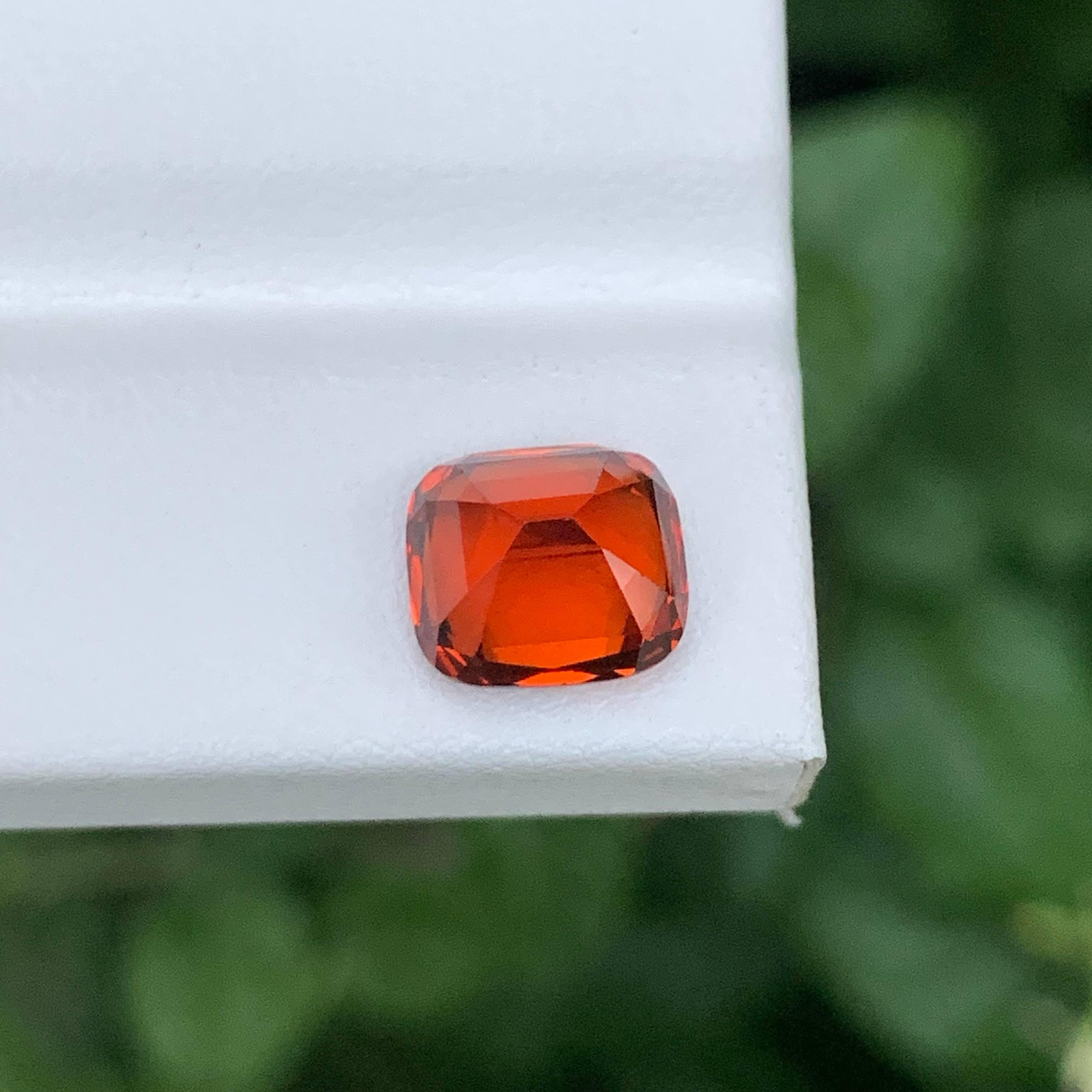 4,15 quilates granate espesartita natural suelto talla cojín piedra preciosa de Tanzania Moderno en venta
