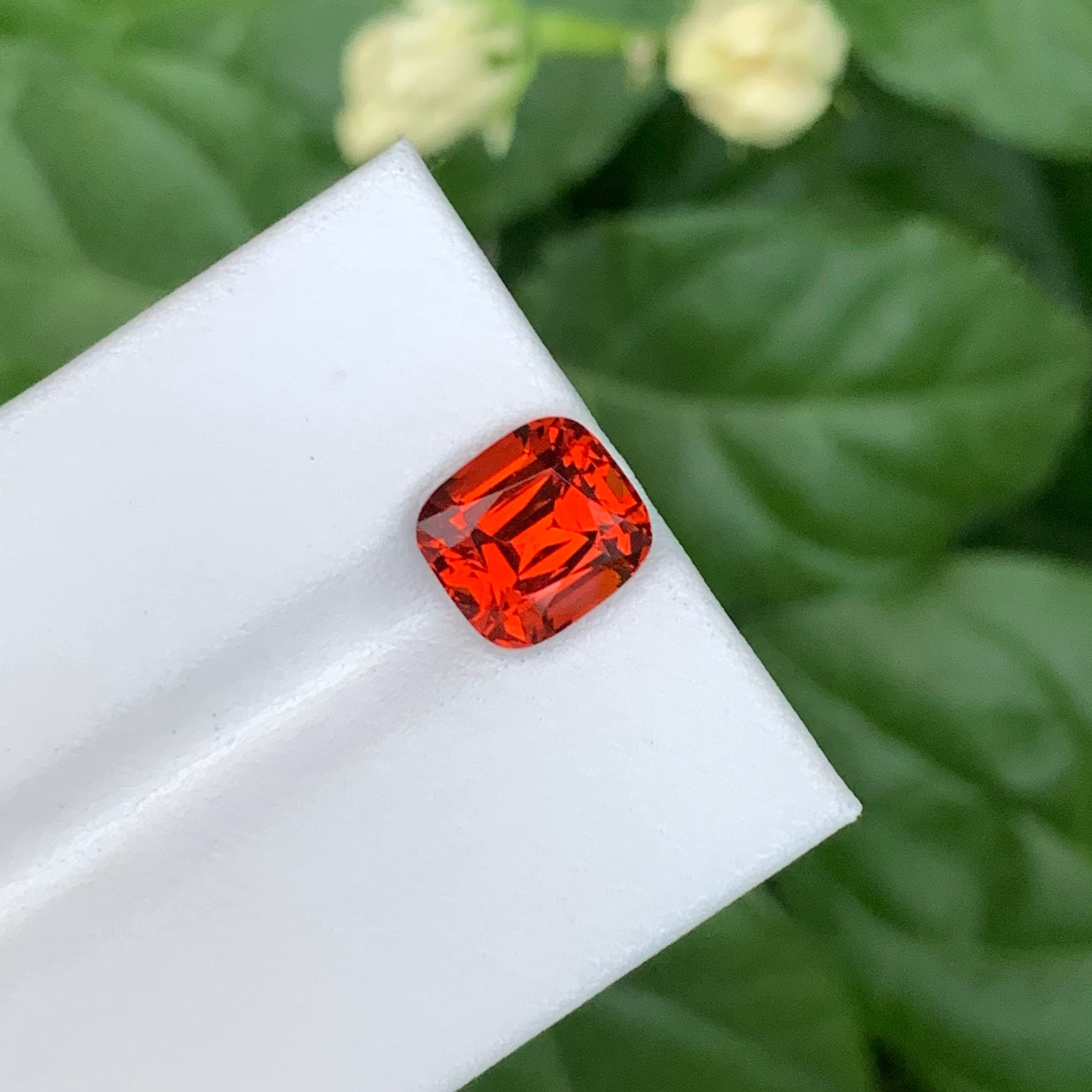 Femenino o masculino 4,15 quilates granate espesartita natural suelto talla cojín piedra preciosa de Tanzania en venta