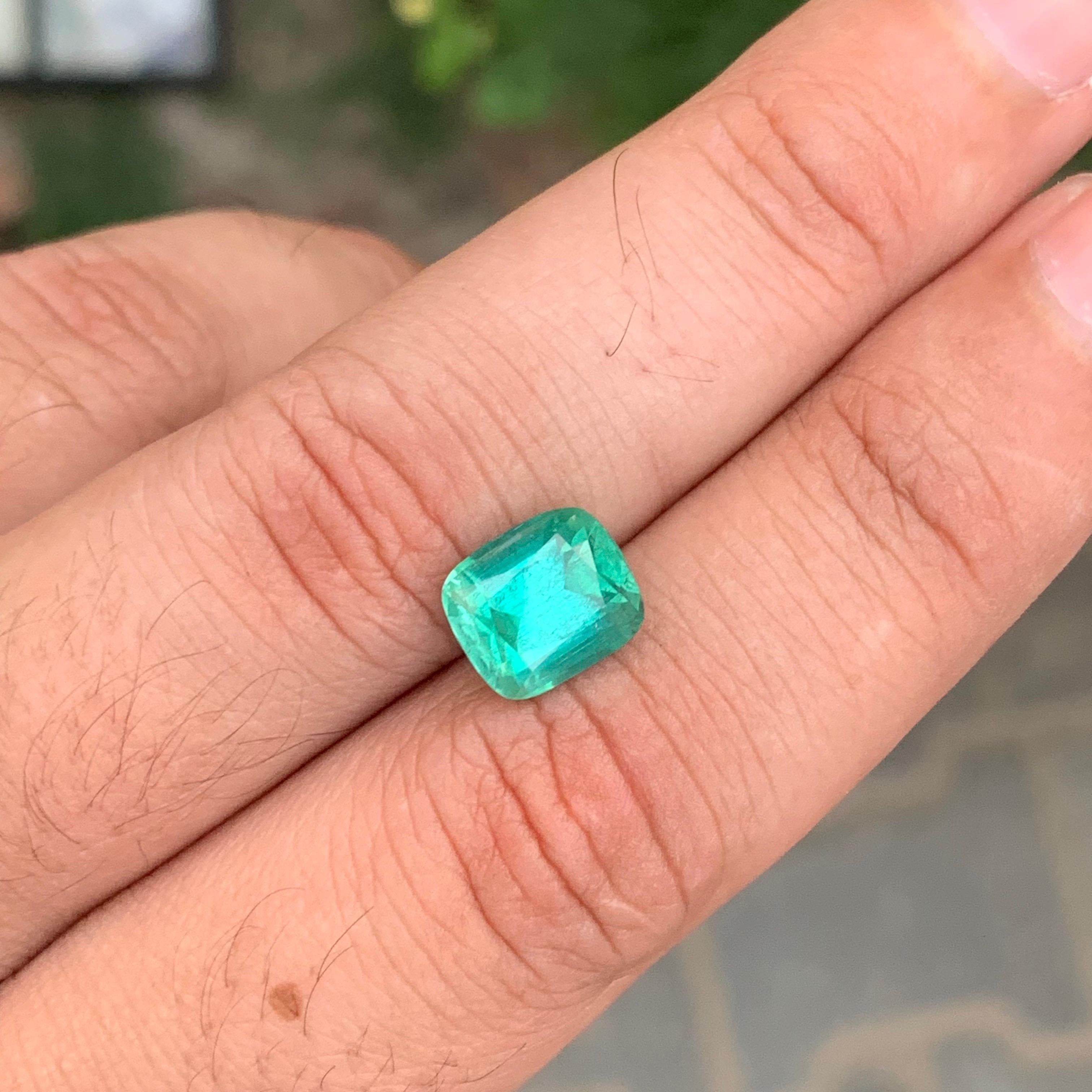 4.15 Carat Natural Mint Green Tourmaline Loose Afghanistan’s Gemstone For Sale 5