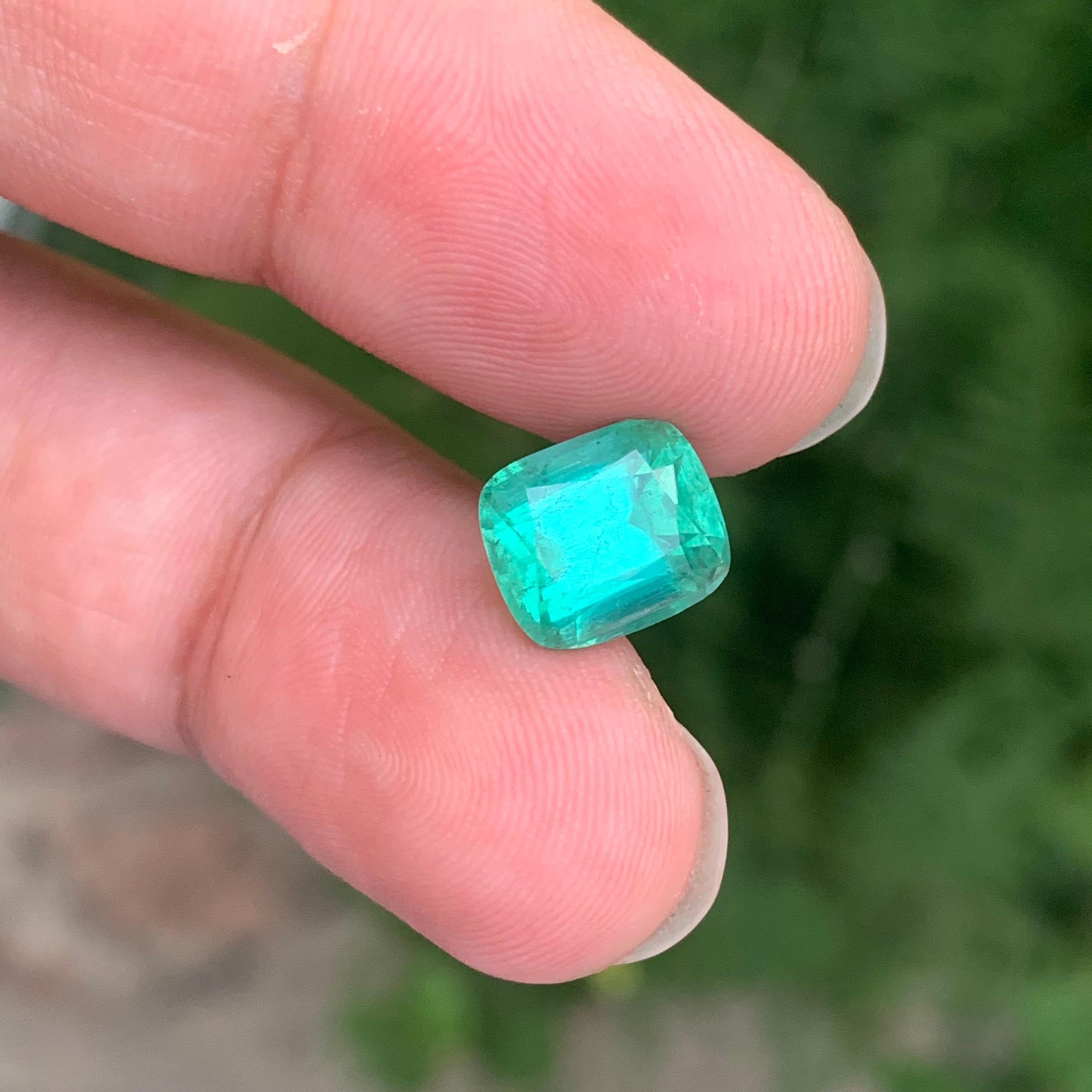4.15 Carat Natural Mint Green Tourmaline Loose Afghanistan’s Gemstone For Sale 6