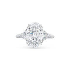 4.15 Carat Oval Statement Brilliant White 18K Gold Effortless Elegance