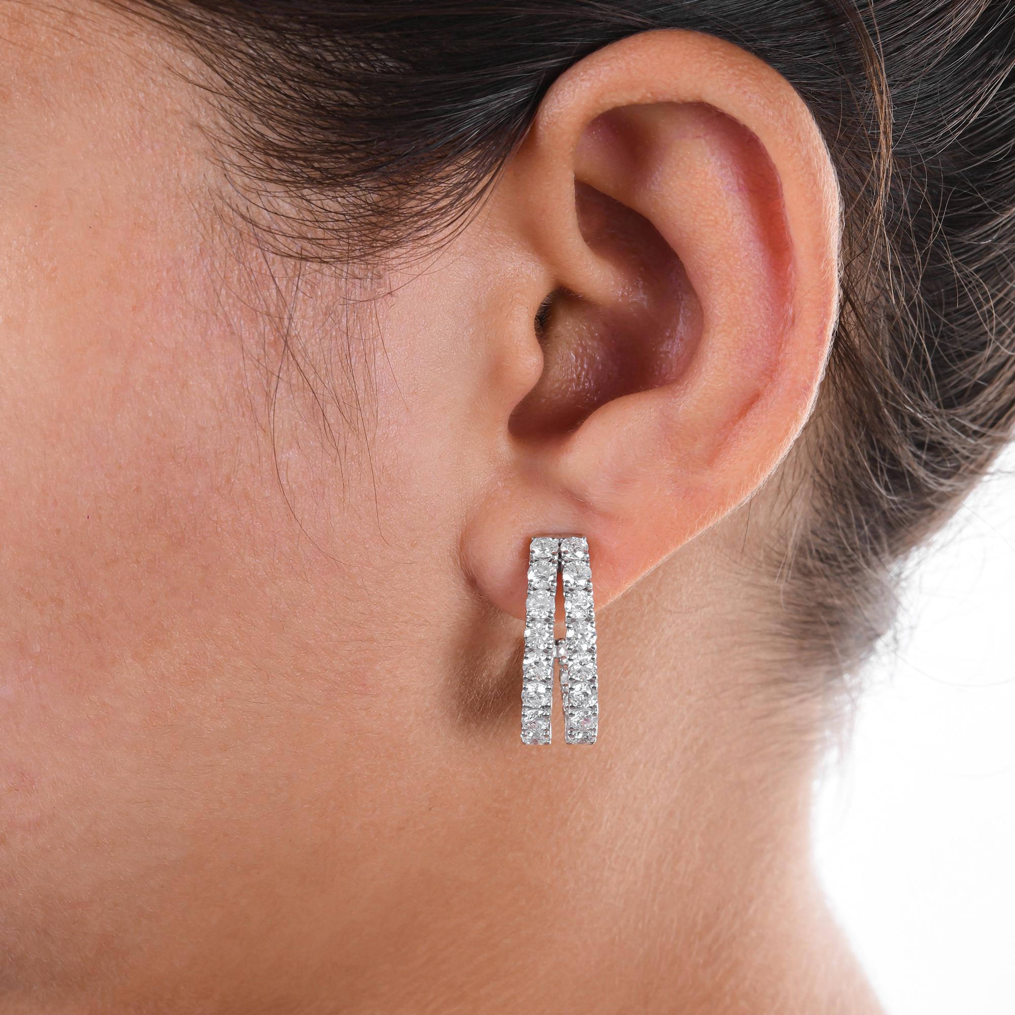 4,15 Karat SI/H Diamant-Creolen aus 10 Karat Weißgold mit rundem Brillantschliff im Zustand „Neu“ im Angebot in Diera, Dubai