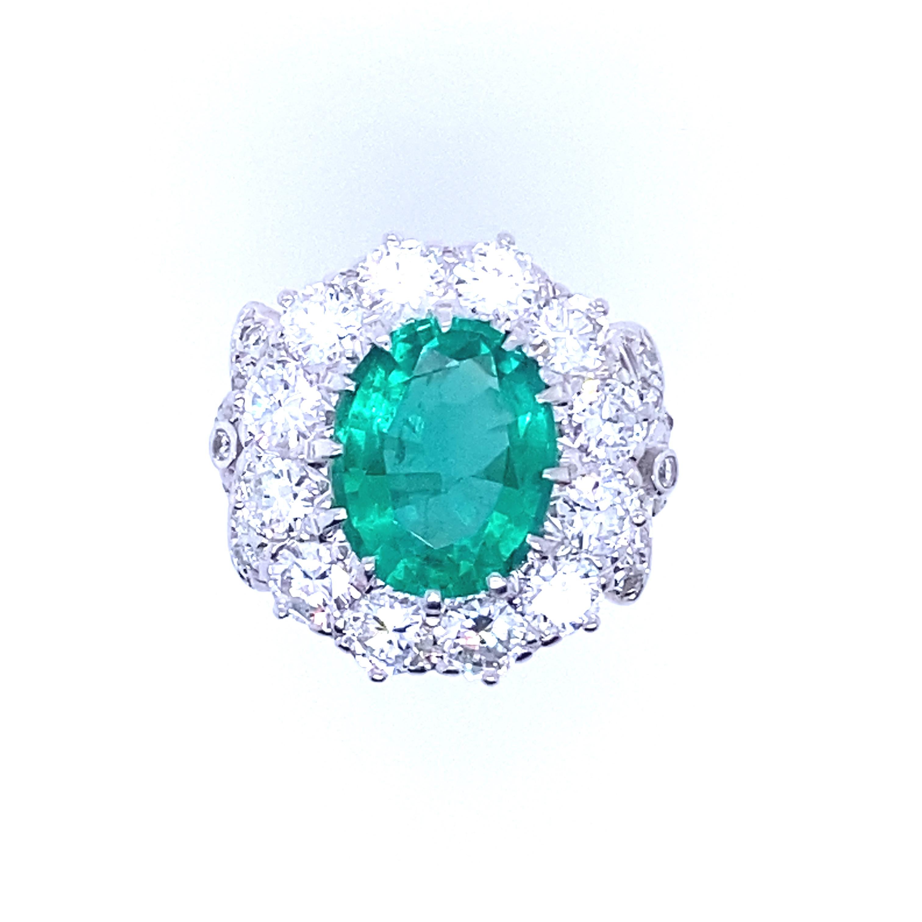 4.15 Carat Zambian Emerald and Diamond Cluster 18 Kt White Gold Engagement Ring For Sale 2