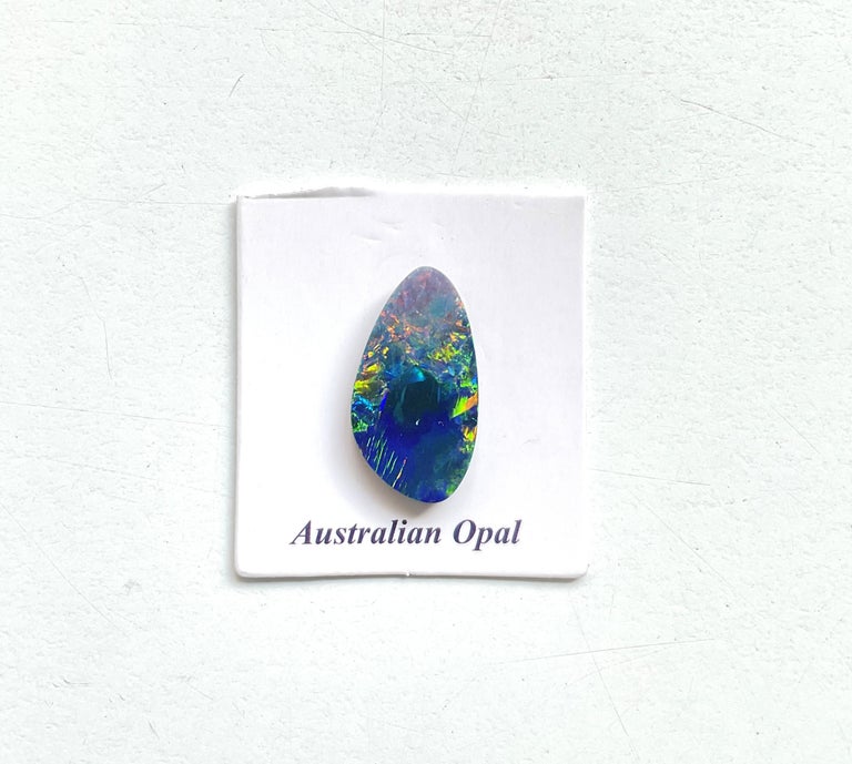 Opale Brute Naturelle D'Australie - Bleu Intense, 15 Carats, 30x10x6 Mm - Pierre Translucide