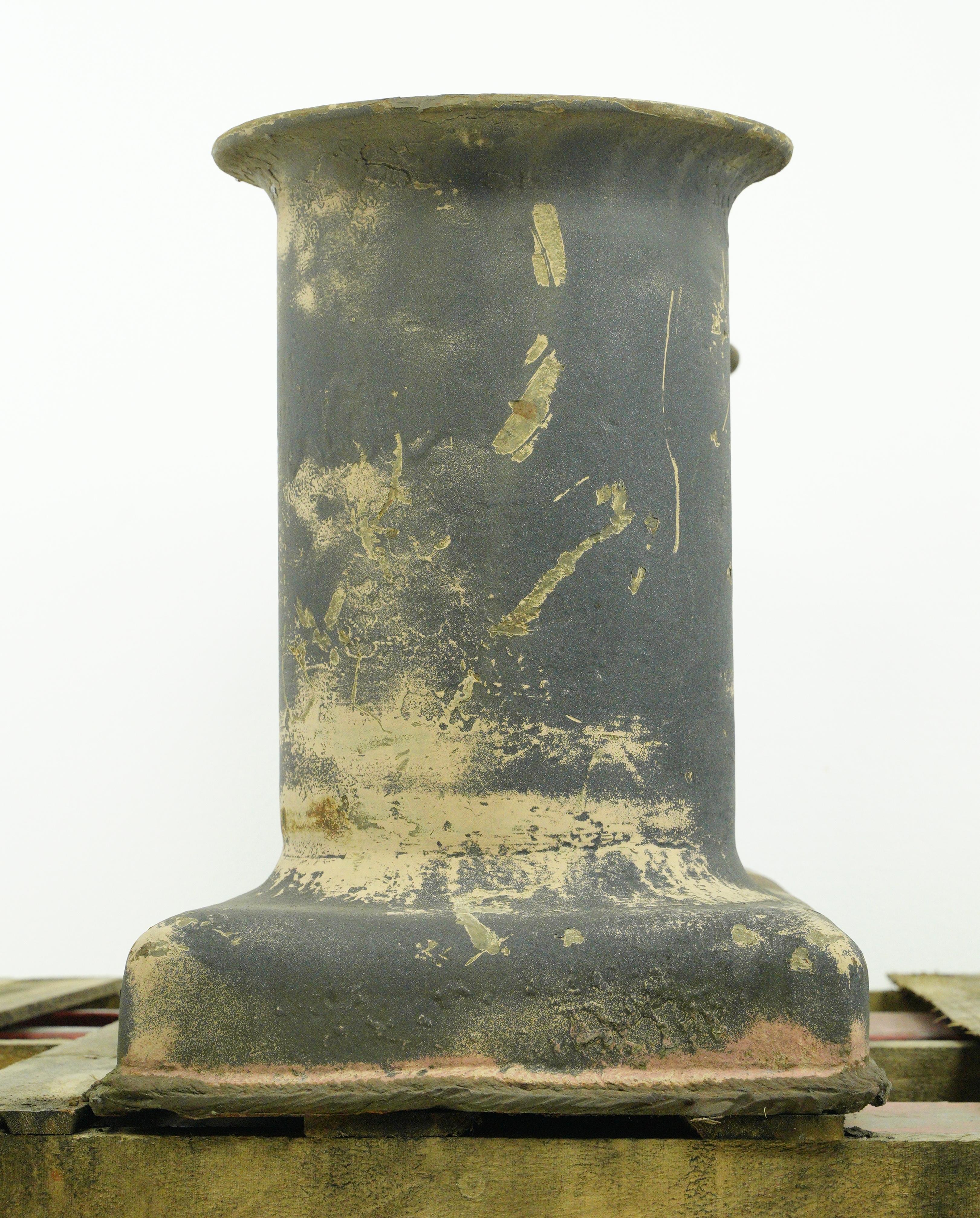 41.5 in. Cast Iron Ship Maritime Mooring Bollard 470 Pounds For Sale 1