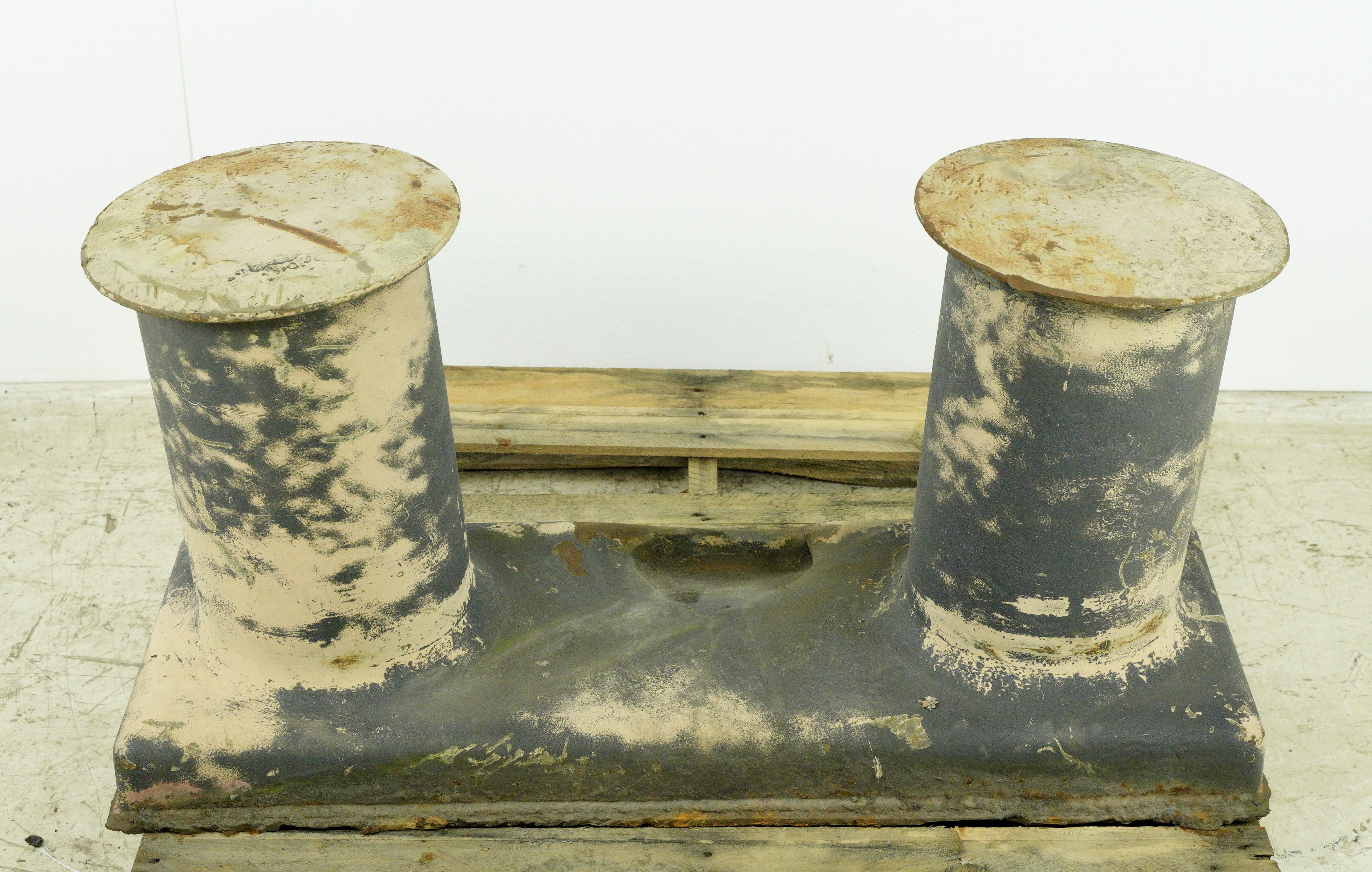 41.5 in. Cast Iron Ship Maritime Mooring Bollard 470 Pounds For Sale 3
