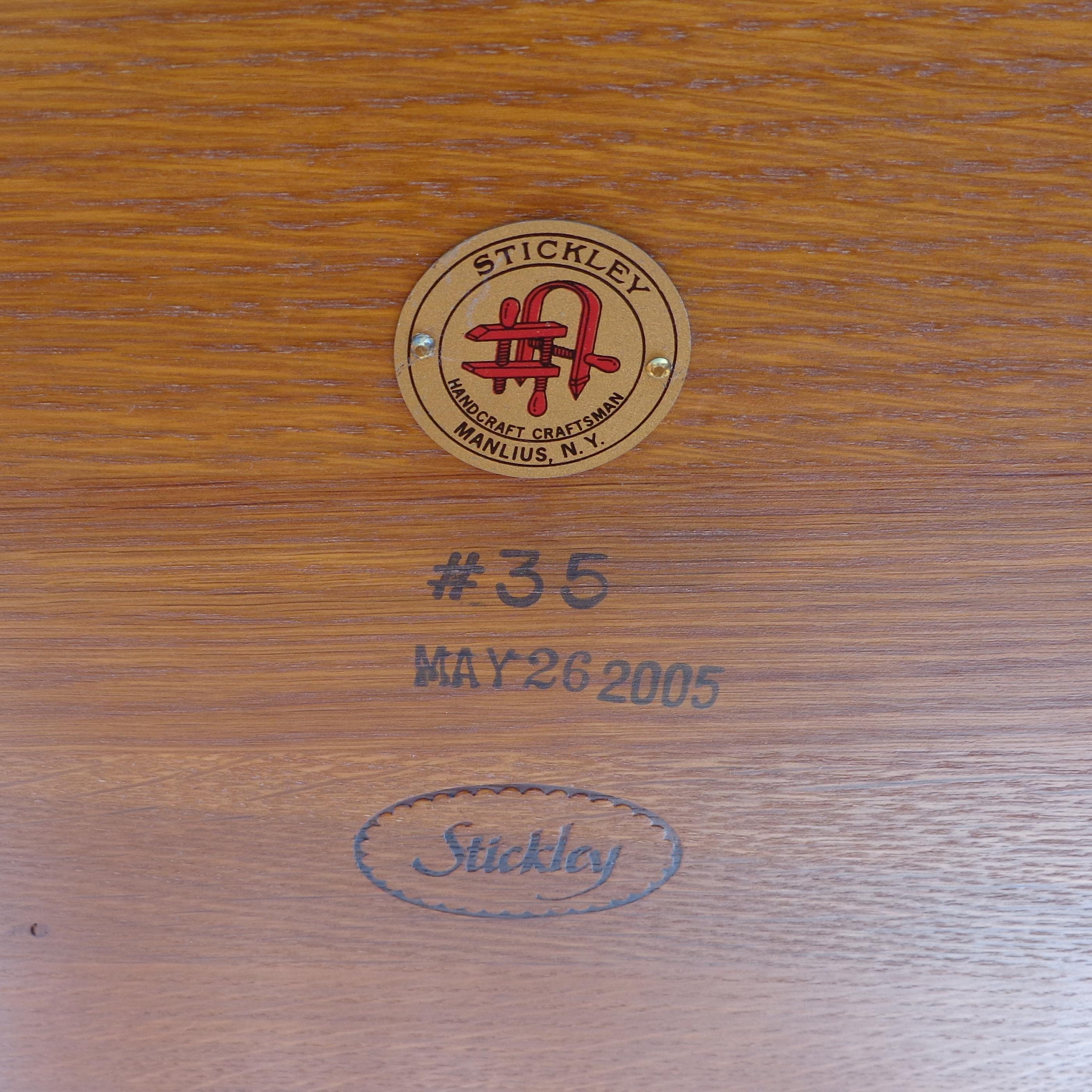 41.5 Stickley Mission Collection Bookcase In Good Condition In Pasadena, TX