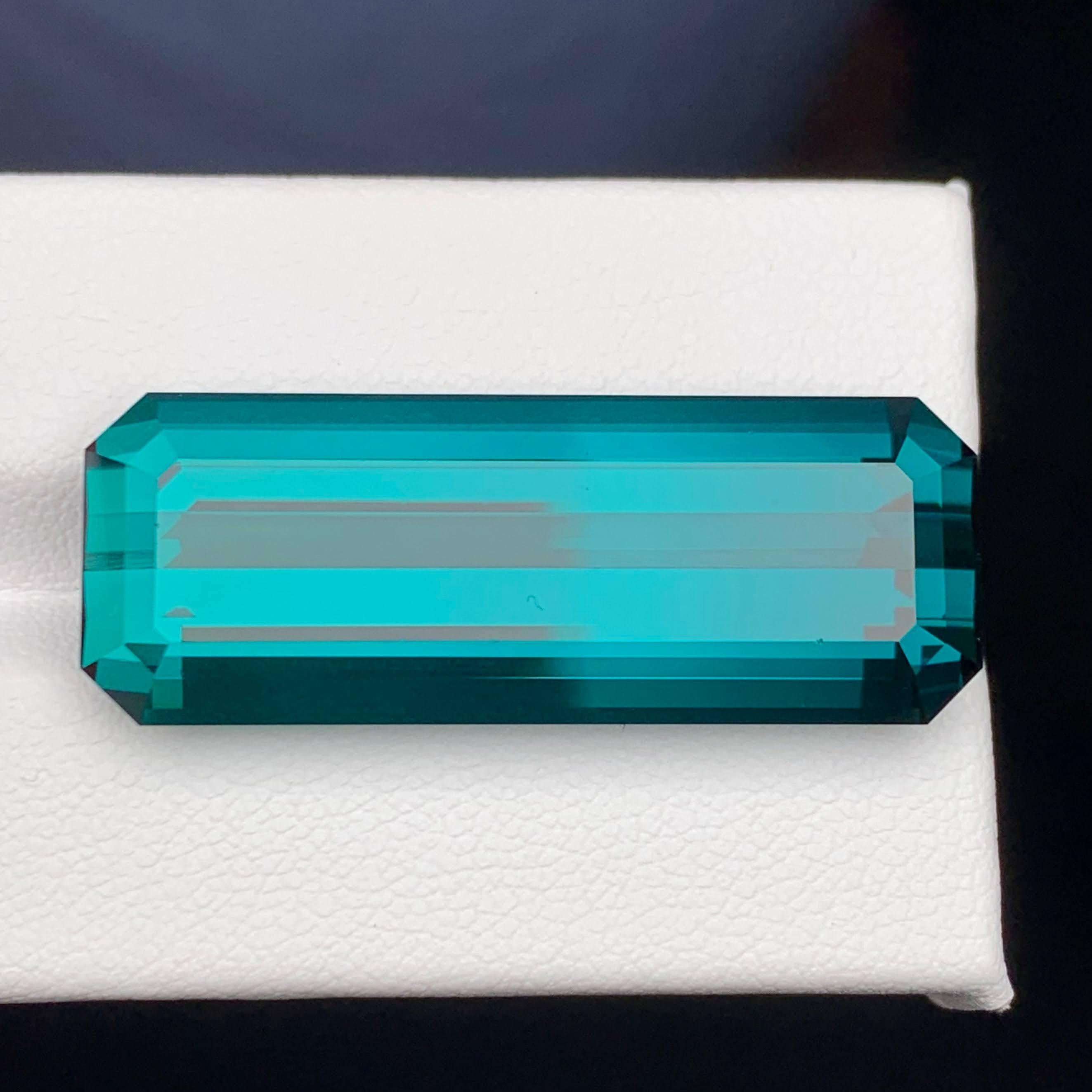 41,50 carati di tormalina blu sfusa taglio smeraldo, gemma afgana naturale in vendita 5