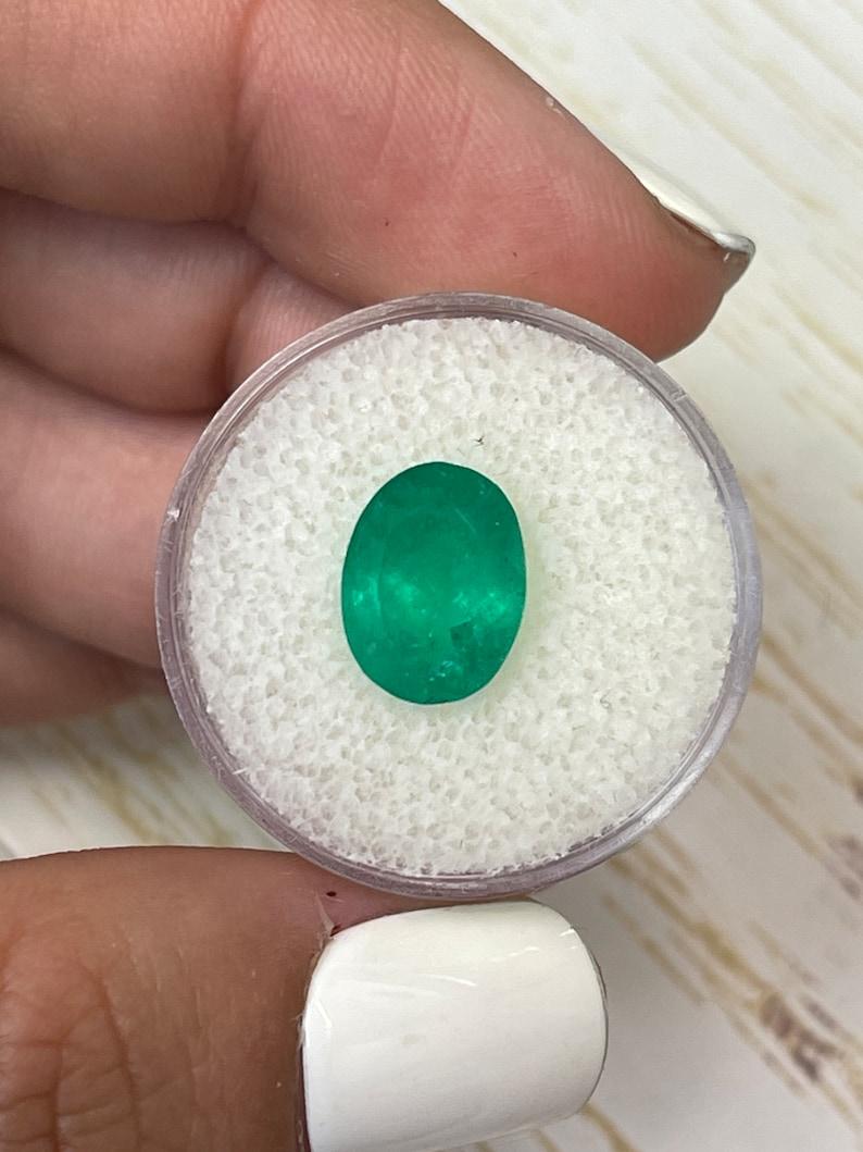 Modern 4.16 Carat Deep Green Colombian Emerald Oval Cut - May Birthstone Gem For Sale