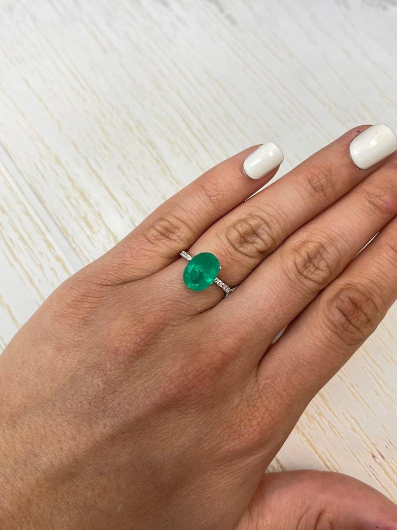 4.16 Carat Deep Green Colombian Emerald Oval Cut - May Birthstone Gem For Sale 3