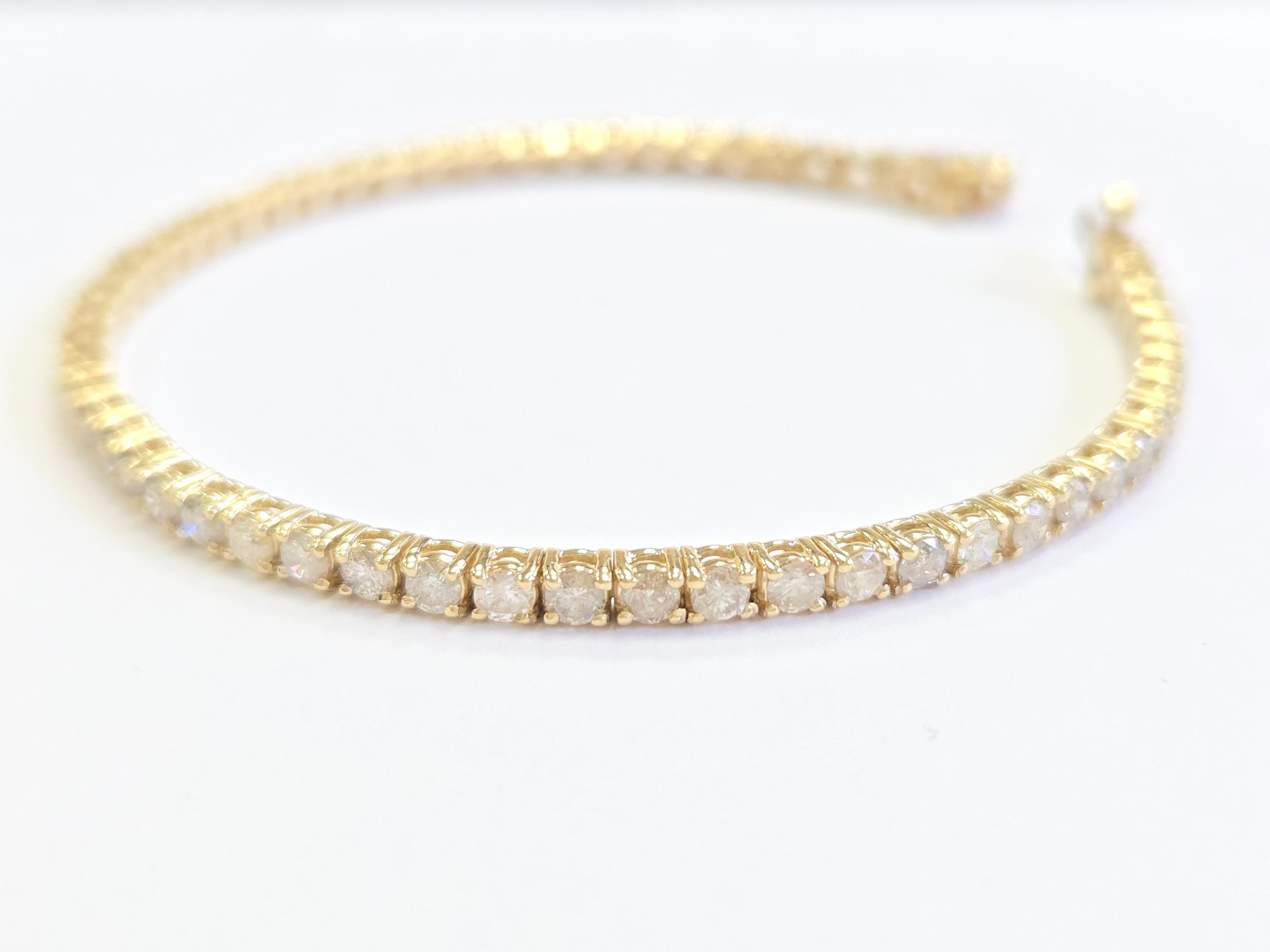 Taille brillant Bracelet de tennis en or jaune 14 carats avec diamant naturel de 4,16 carats en vente