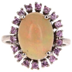 Anillo de cóctel de oro blanco de 14 quilates con ópalo y zafiro rosa de 4,16 quilates
