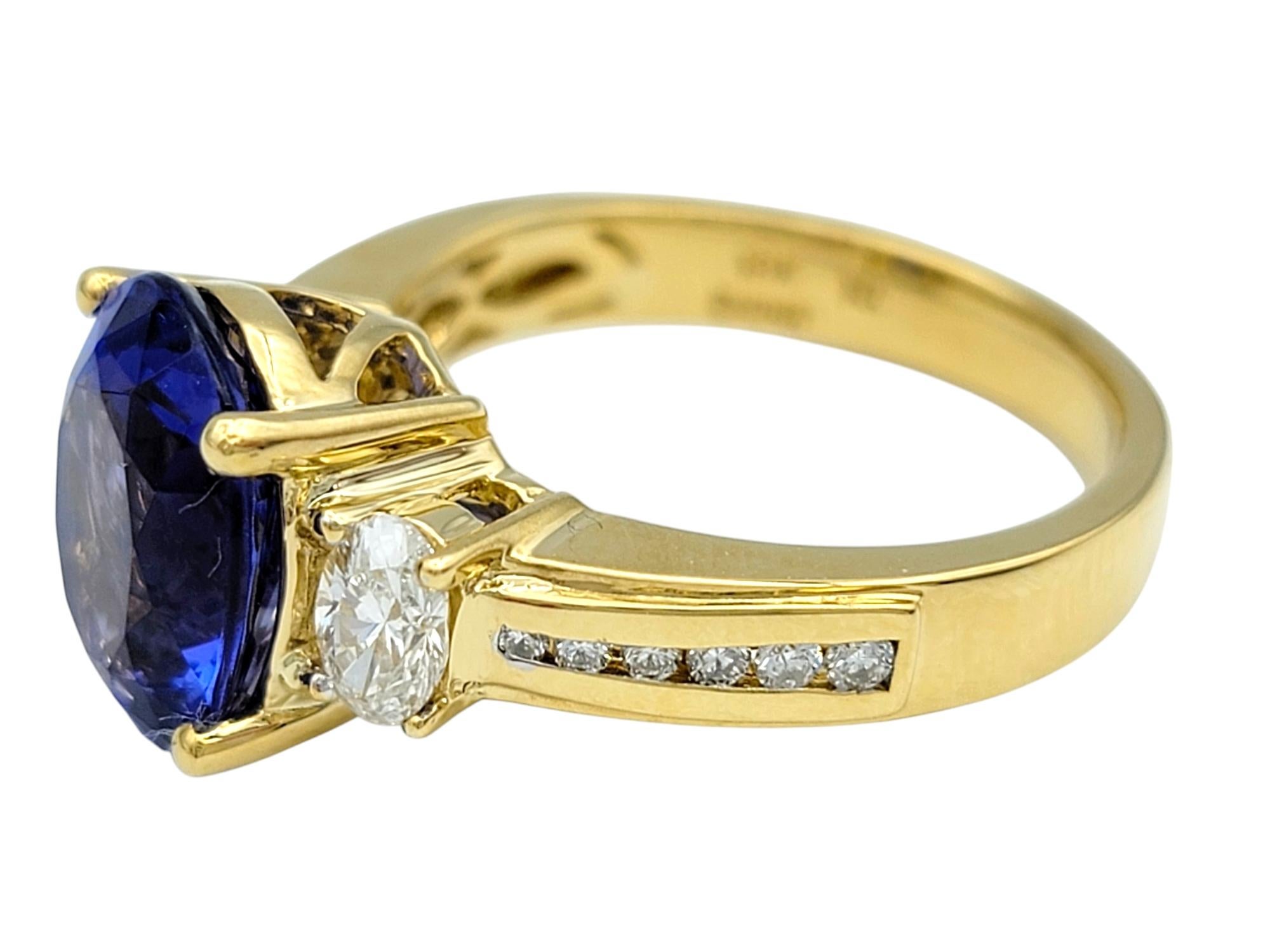 Cóctel de tanzanita y diamantes talla oval de 4,16 quilates en oro amarillo de 18 quilates Corte oval en venta