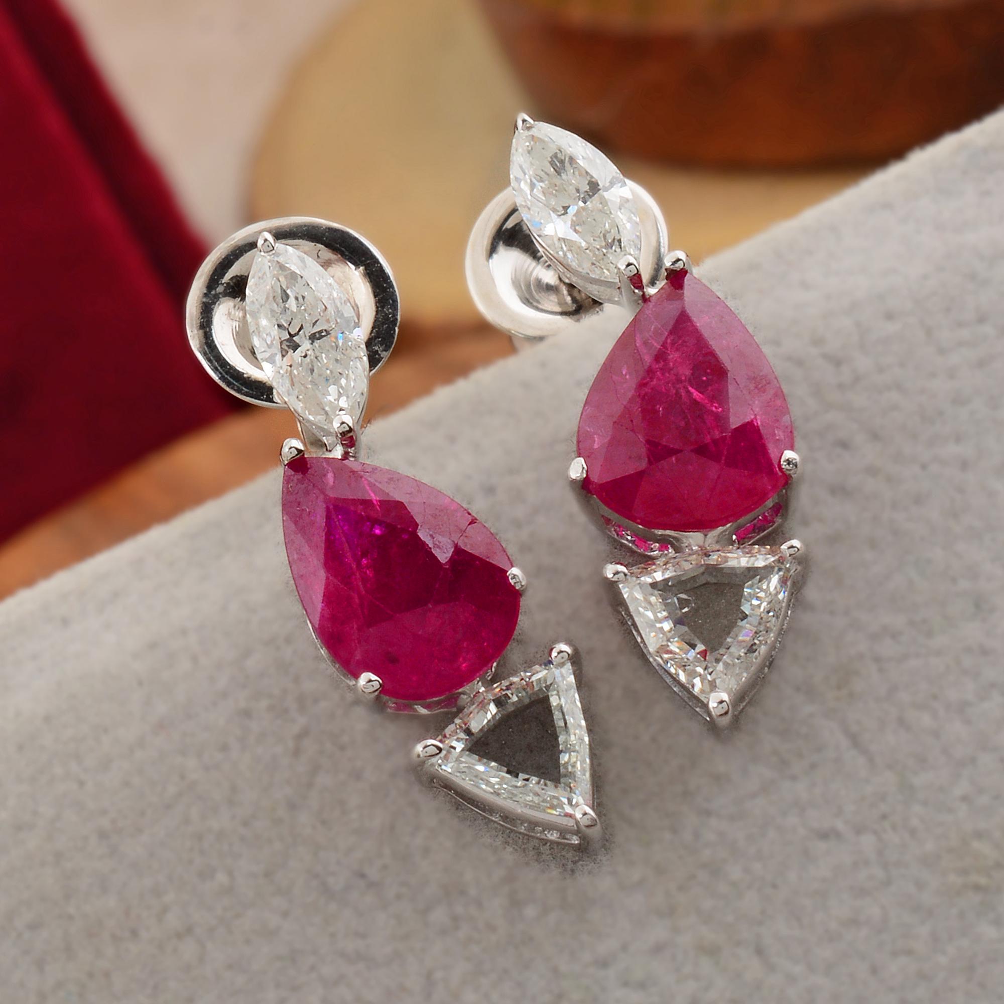 4,16 Karat birnenförmige Rubin-Ohrringe 1,2 Karat Marquise Trillion Diamant 18k Weißgold (Trillionschliff) im Angebot
