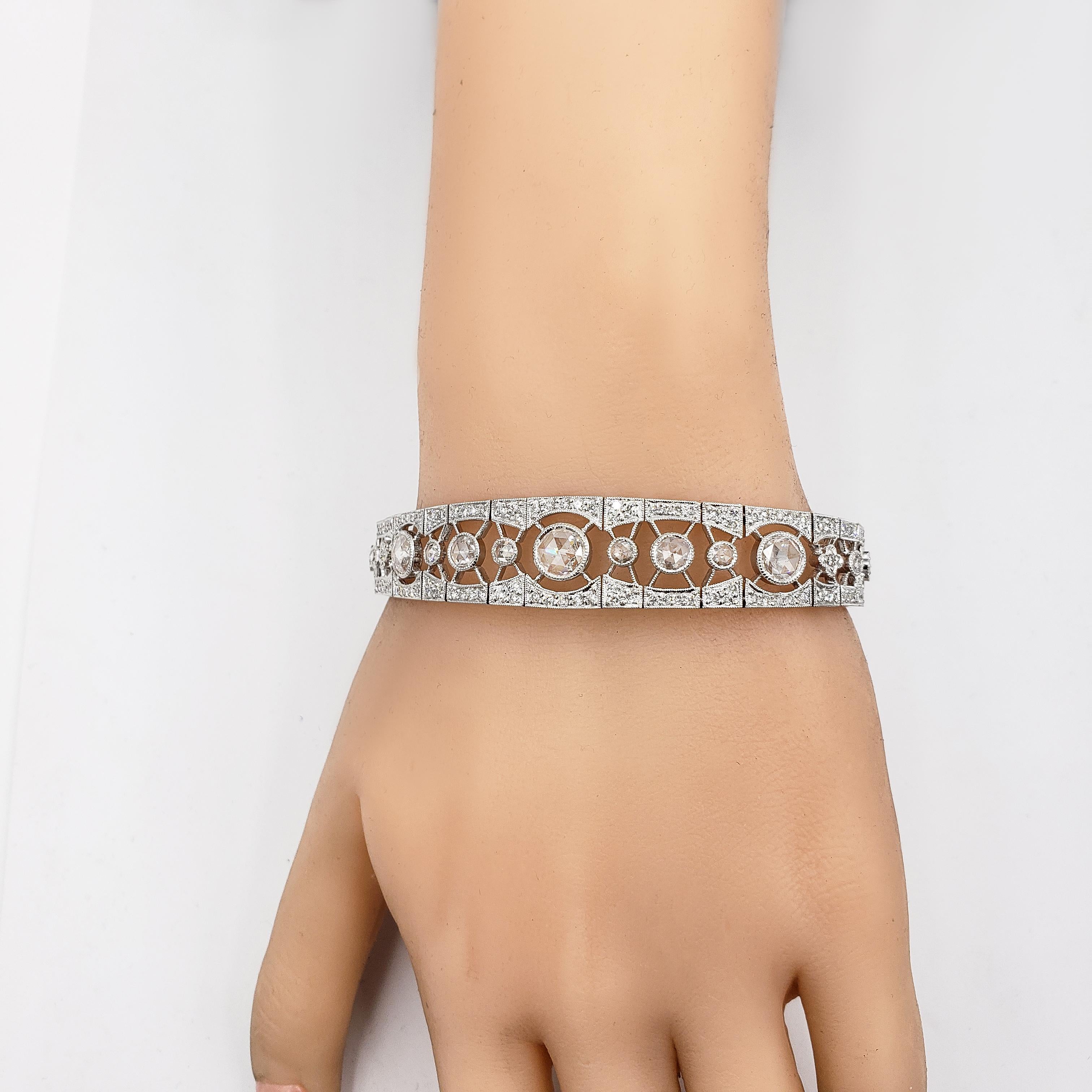 4.16 Carat Round Diamond Open-Work Art Deco Fashion Bracelet In Excellent Condition In New York, NY