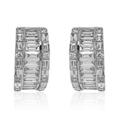 Boucles d'oreilles en or blanc avec diamants blancs de 4.16 carat