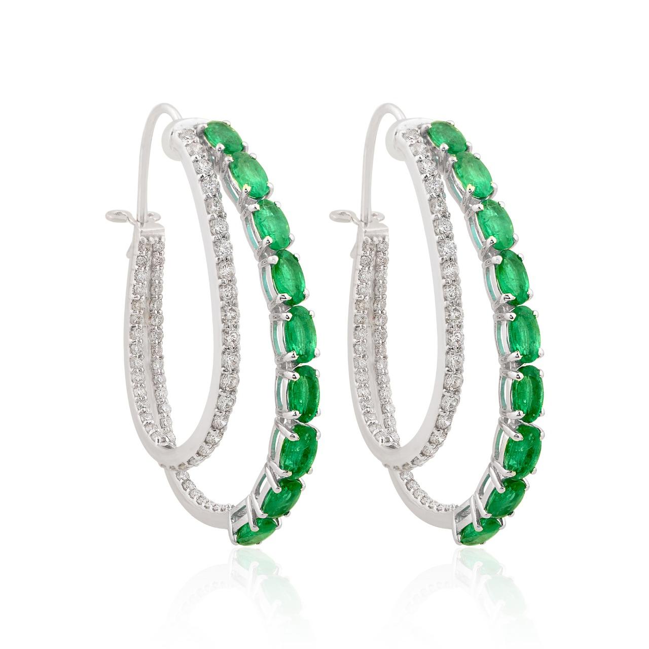 Mixed Cut 4.16 Carats Zambian Emerald Diamond 14 Karat Gold Double Hoop Earrings For Sale