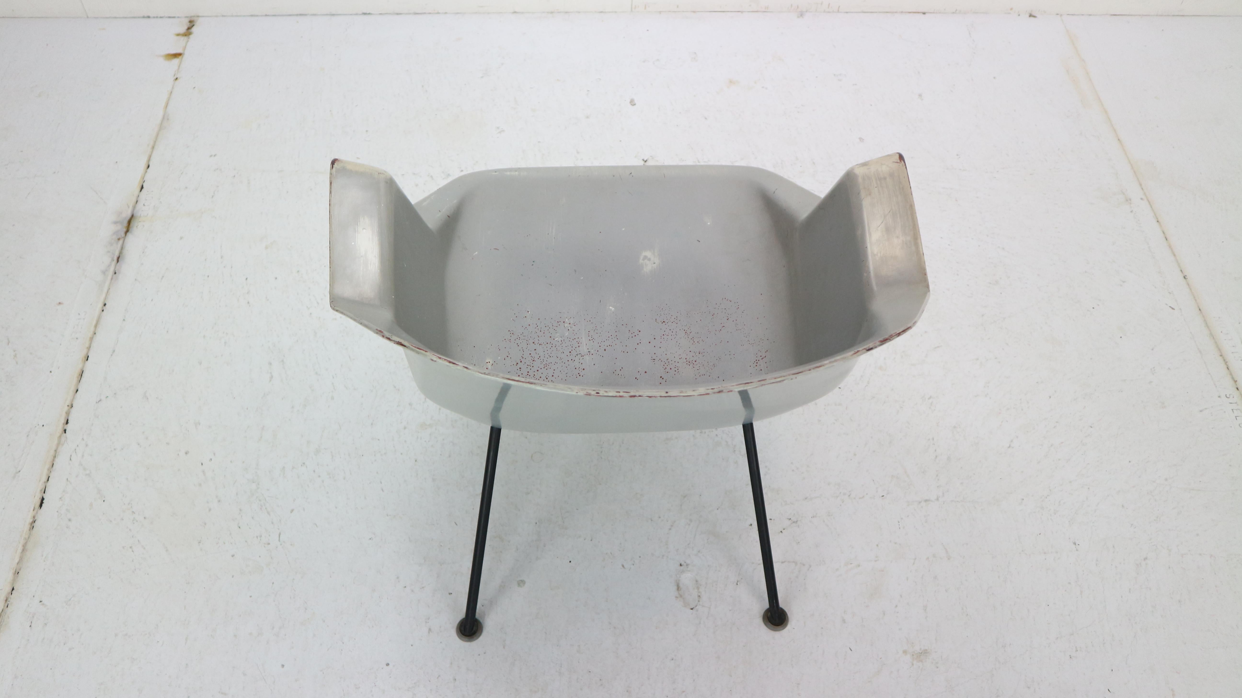 416 Sedia a conchiglia in fibra di vetro di Wim Rietveld & Andre Cordemeyer per Gispen, anni '50 in vendita 2