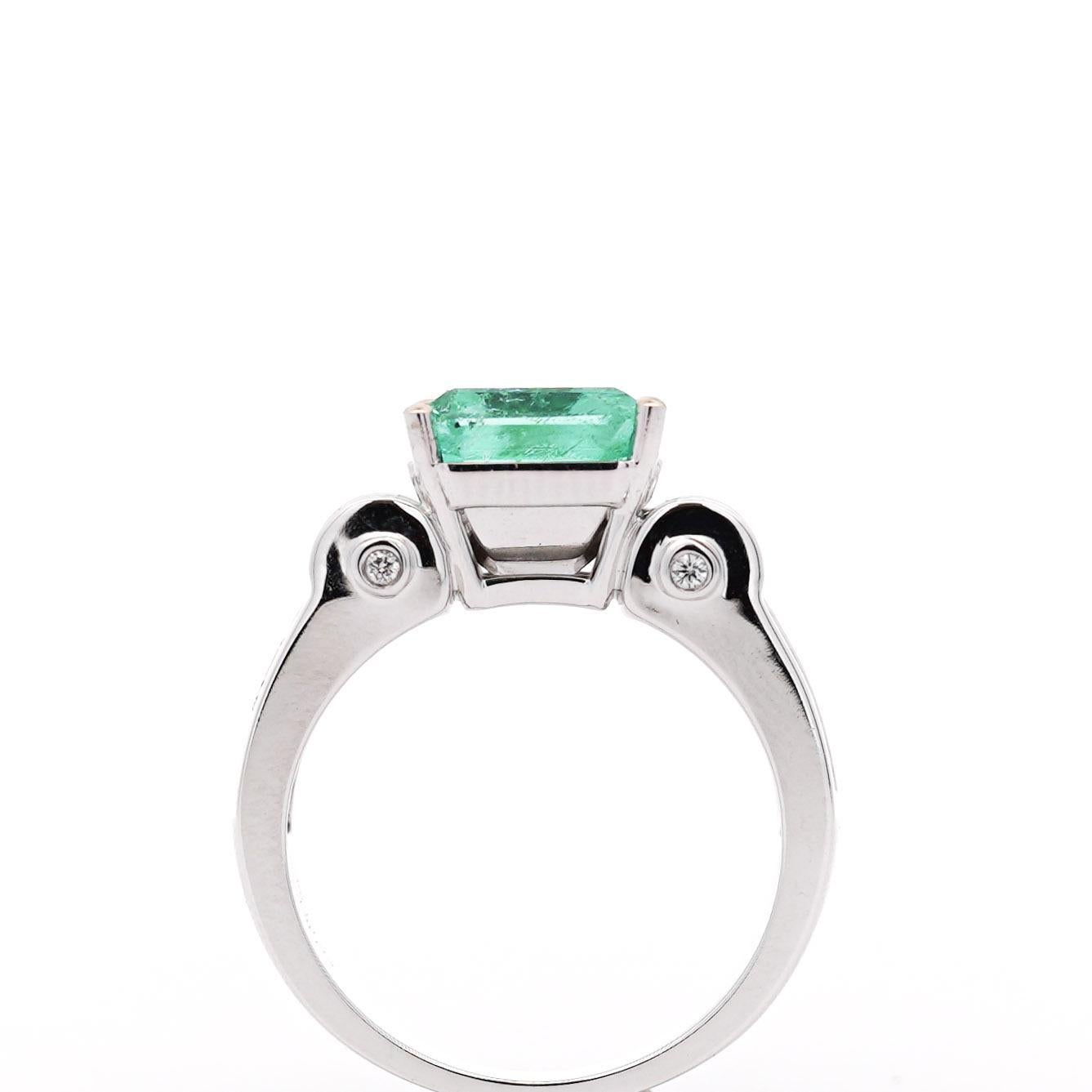 4.17 Carat Colombian Emerald & Diamond Unisex White Gold Ring For Sale 6