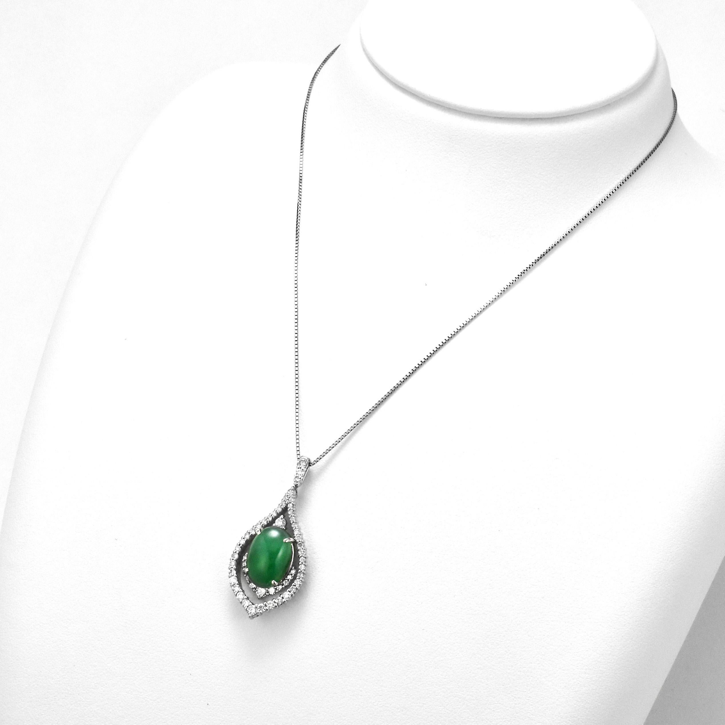 Moderne Pendentif en platine de 4,17 carats en jadéite naturelle de type A (non teintée) et diamant en vente