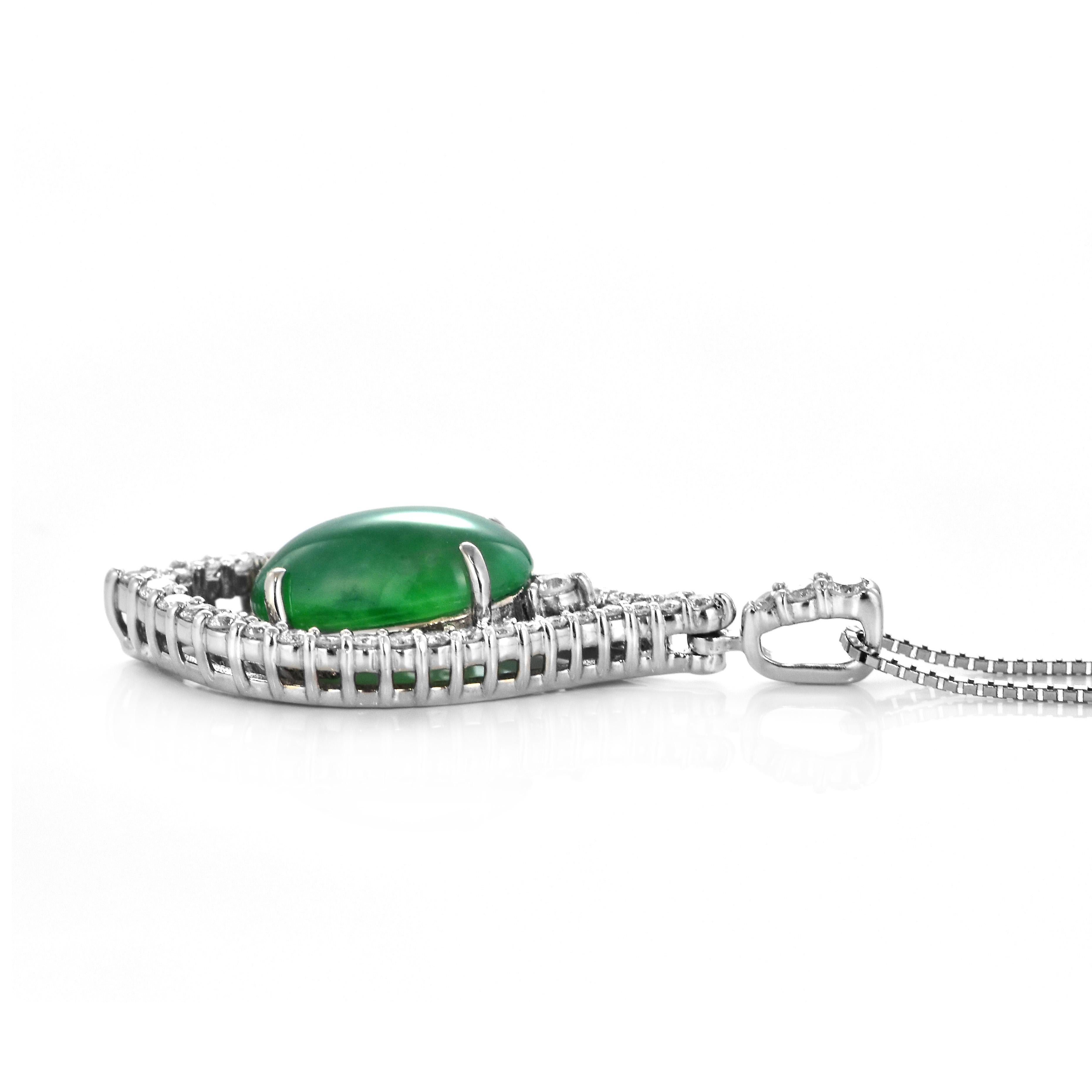 Pendentif en platine de 4,17 carats en jadéite naturelle de type A (non teintée) et diamant Pour femmes en vente