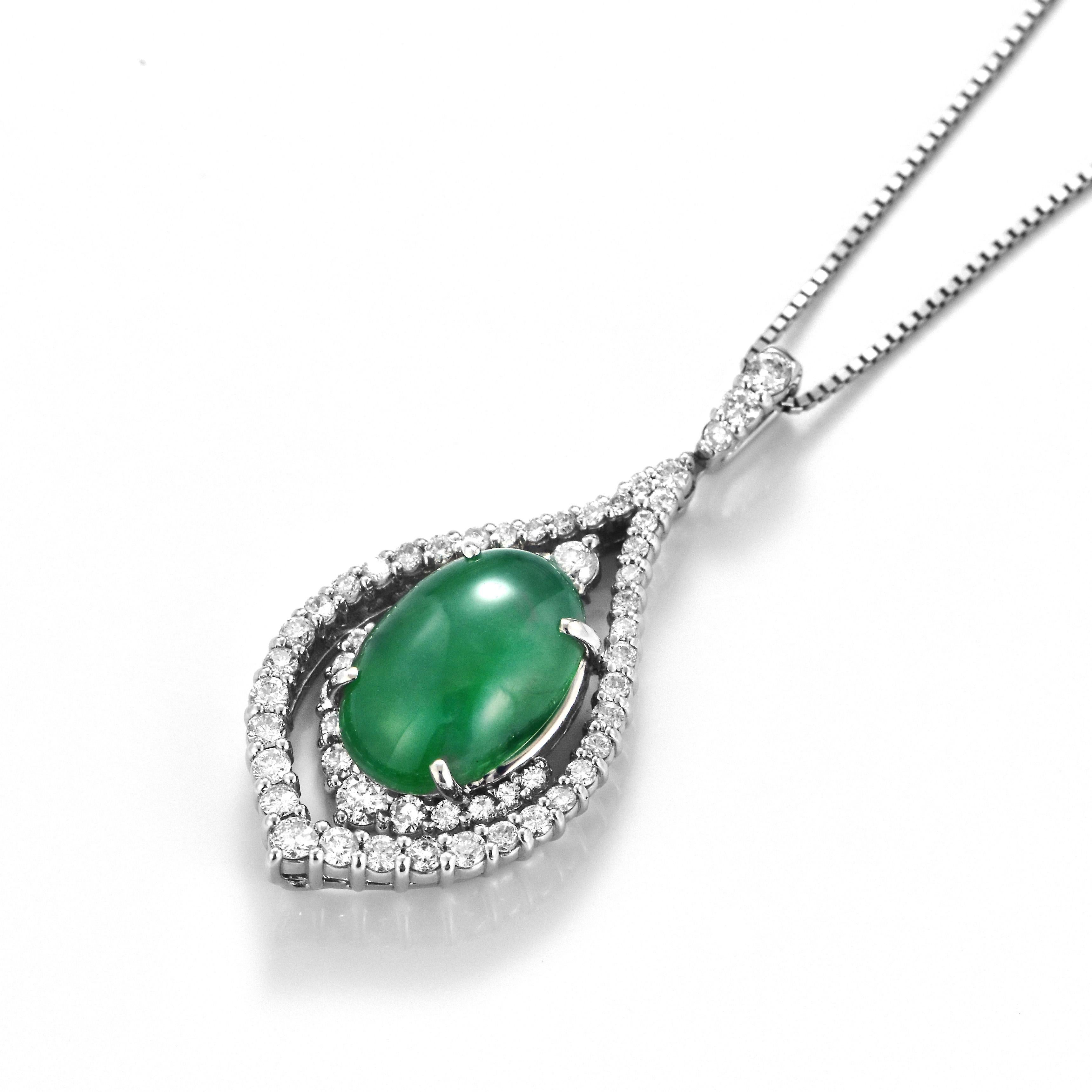 Pendentif en platine de 4,17 carats en jadéite naturelle de type A (non teintée) et diamant en vente 2