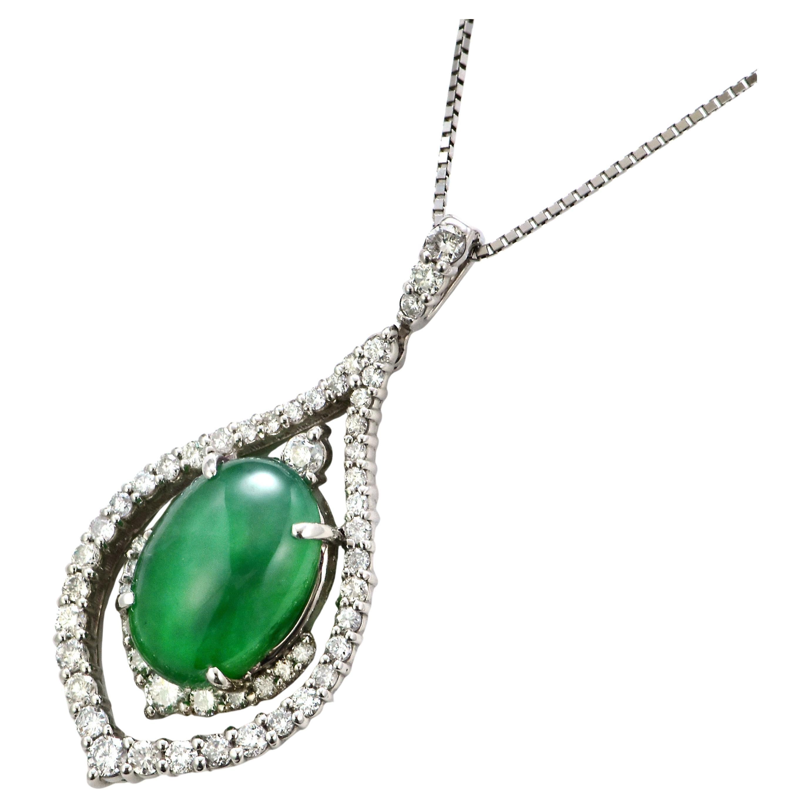 Pendentif en platine de 4,17 carats en jadéite naturelle de type A (non teintée) et diamant