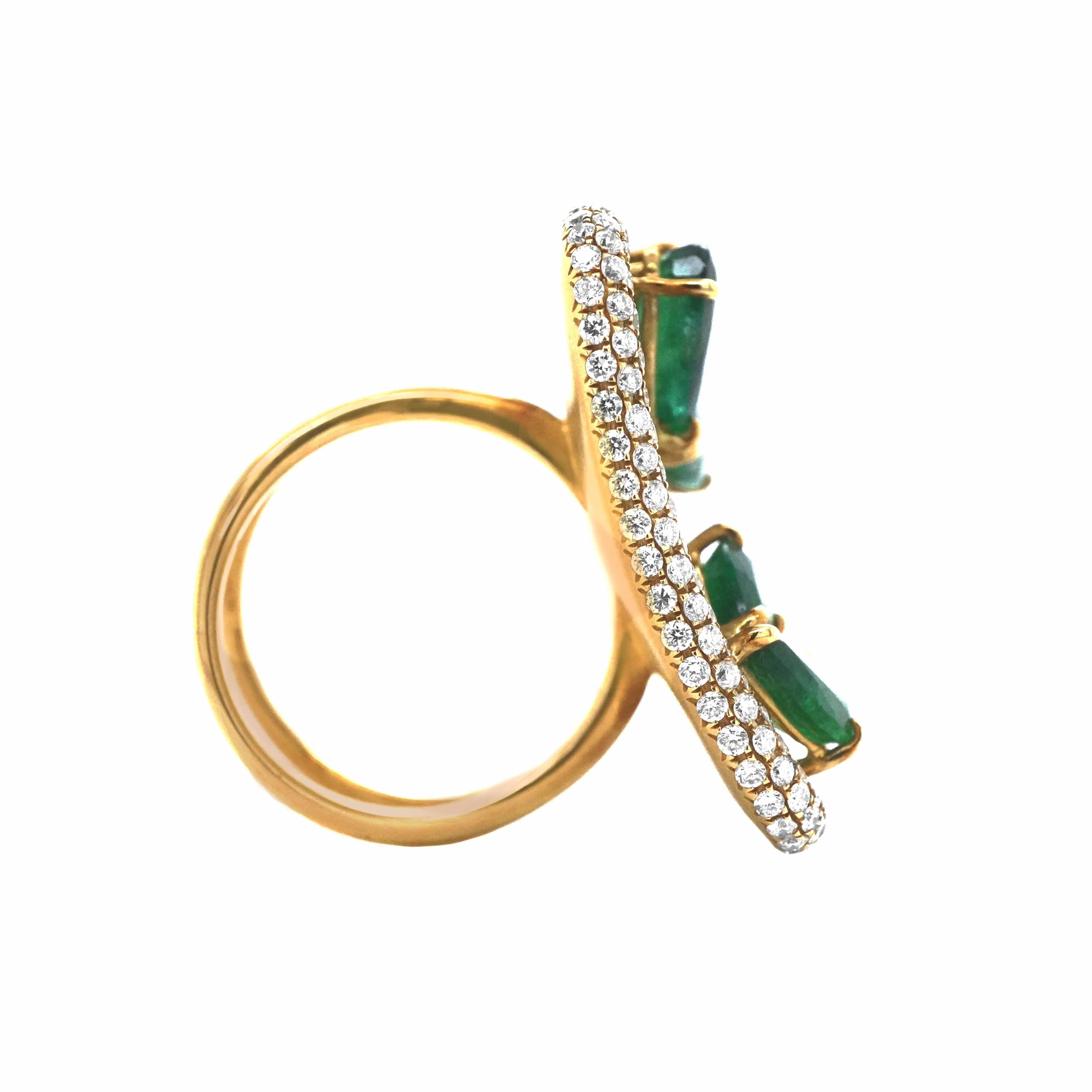 4.17 Carat Vivid Green Emerald 4.33 Carat Fancy Color Diamond 
