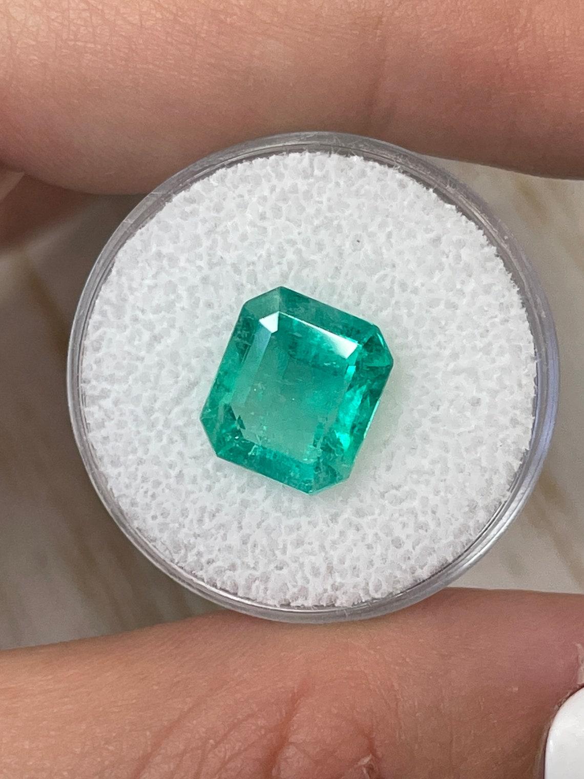 Modern 4.17ct Bluish Green Colombian Emerald 11x9mm Classic Cut Genuine May Birthstone For Sale