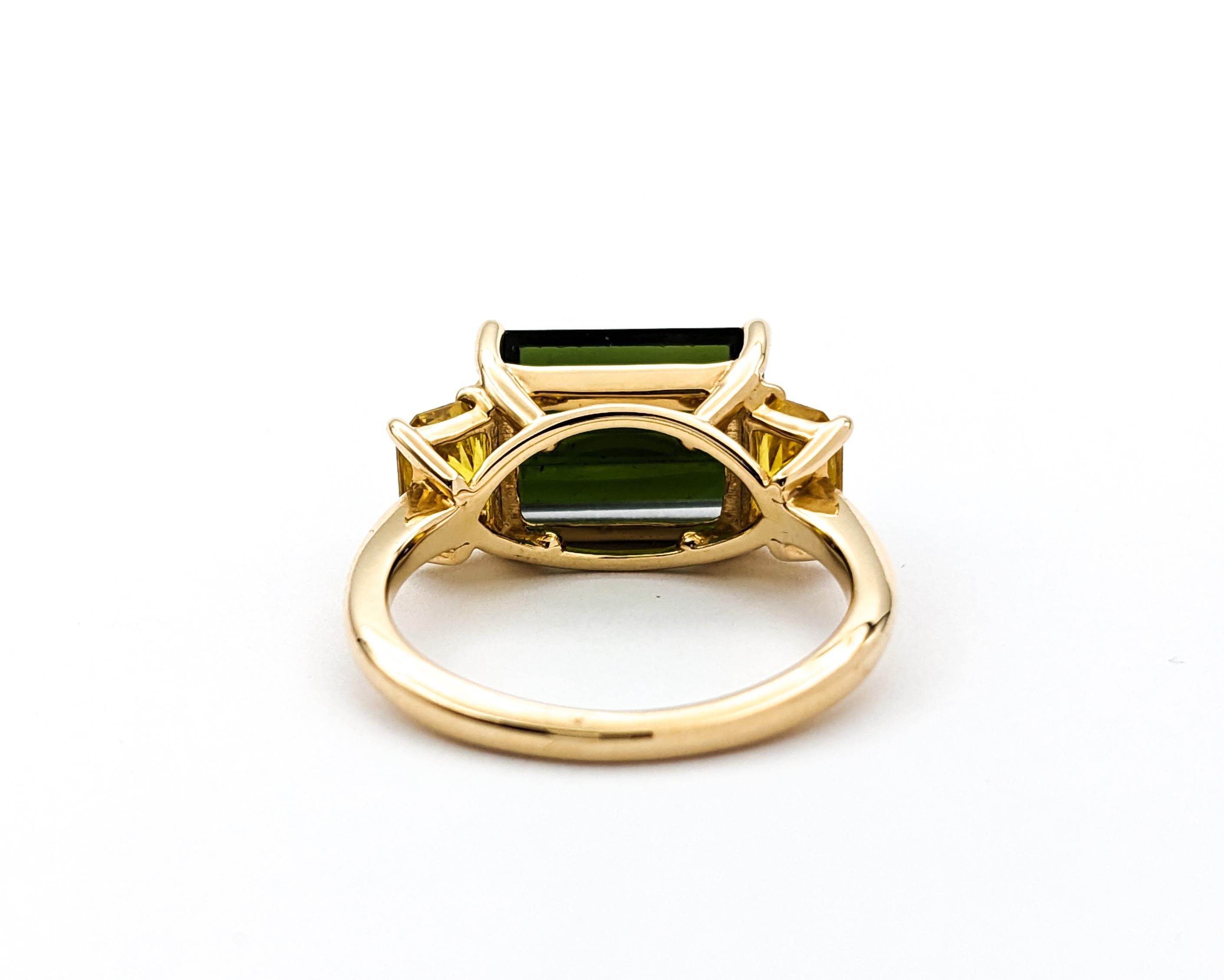 4.17ct Green Tourmaline & 1.44ctw Yellow Sapphires Ring In Yellow Gold In Excellent Condition For Sale In Bloomington, MN