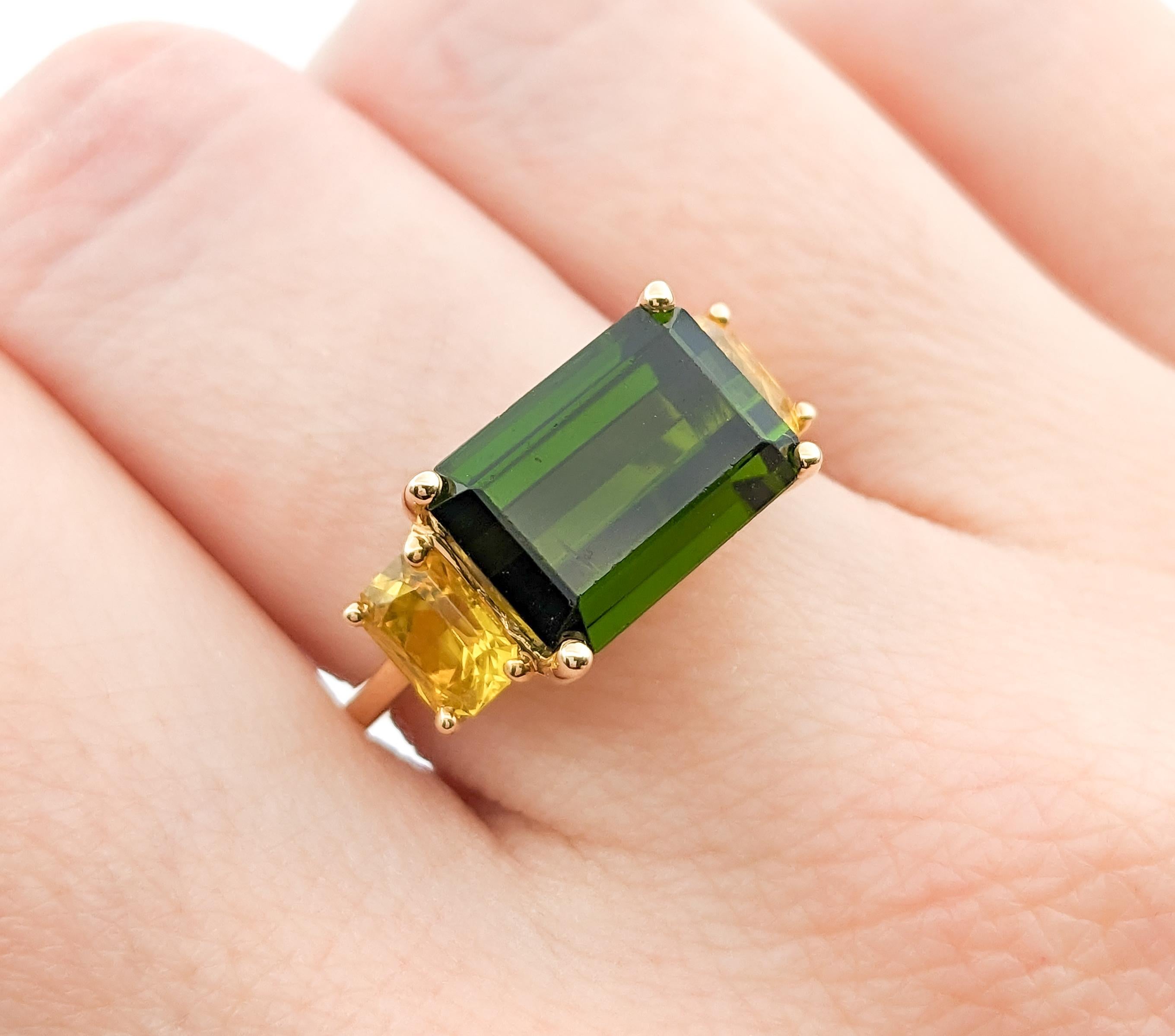 4.17ct Green Tourmaline & 1.44ctw Yellow Sapphires Ring In Yellow Gold For Sale 3