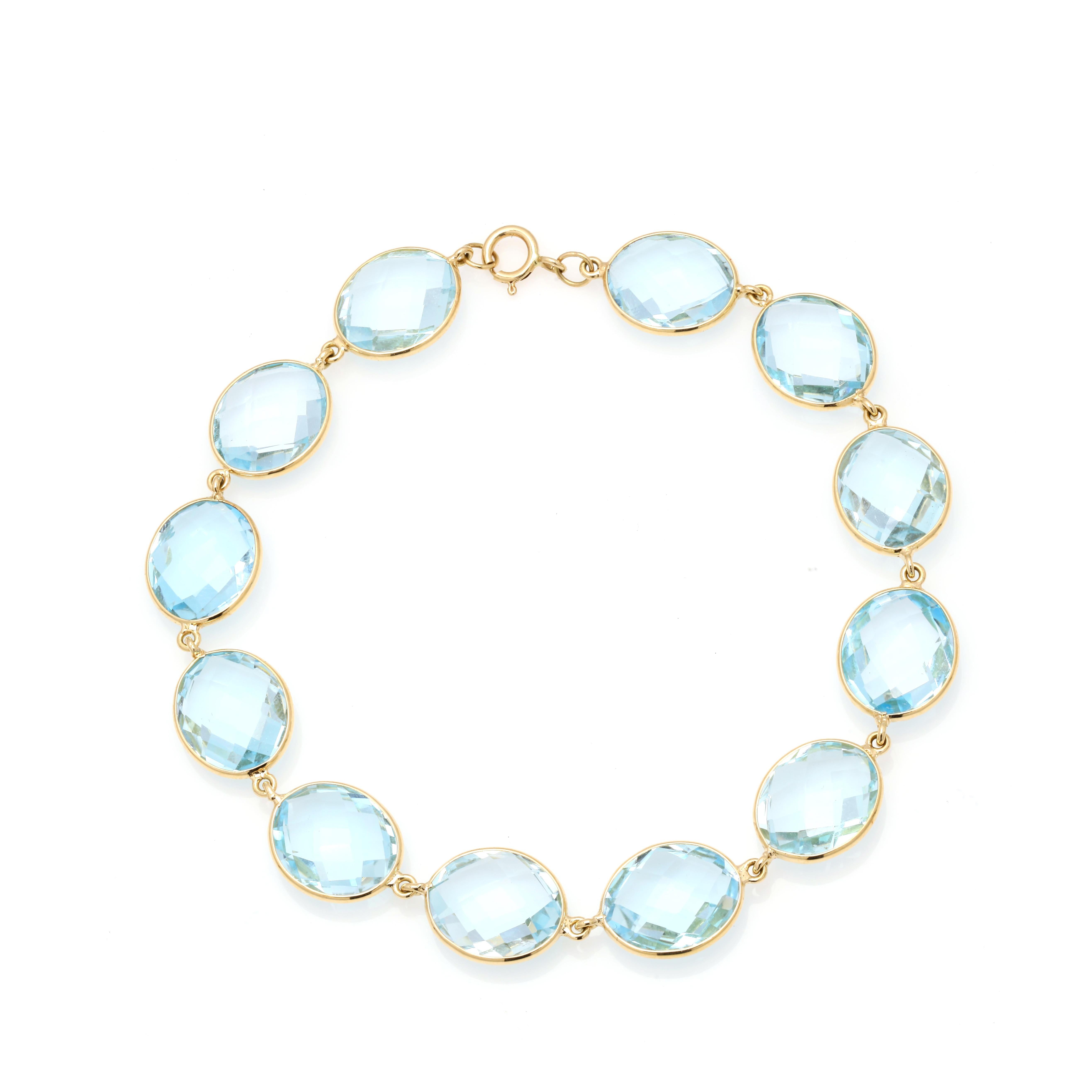 Oval Cut Translucent 41.7 ct Oval Blue Topaz Chain Bracelet in Solid 18K Yellow Gold For Sale