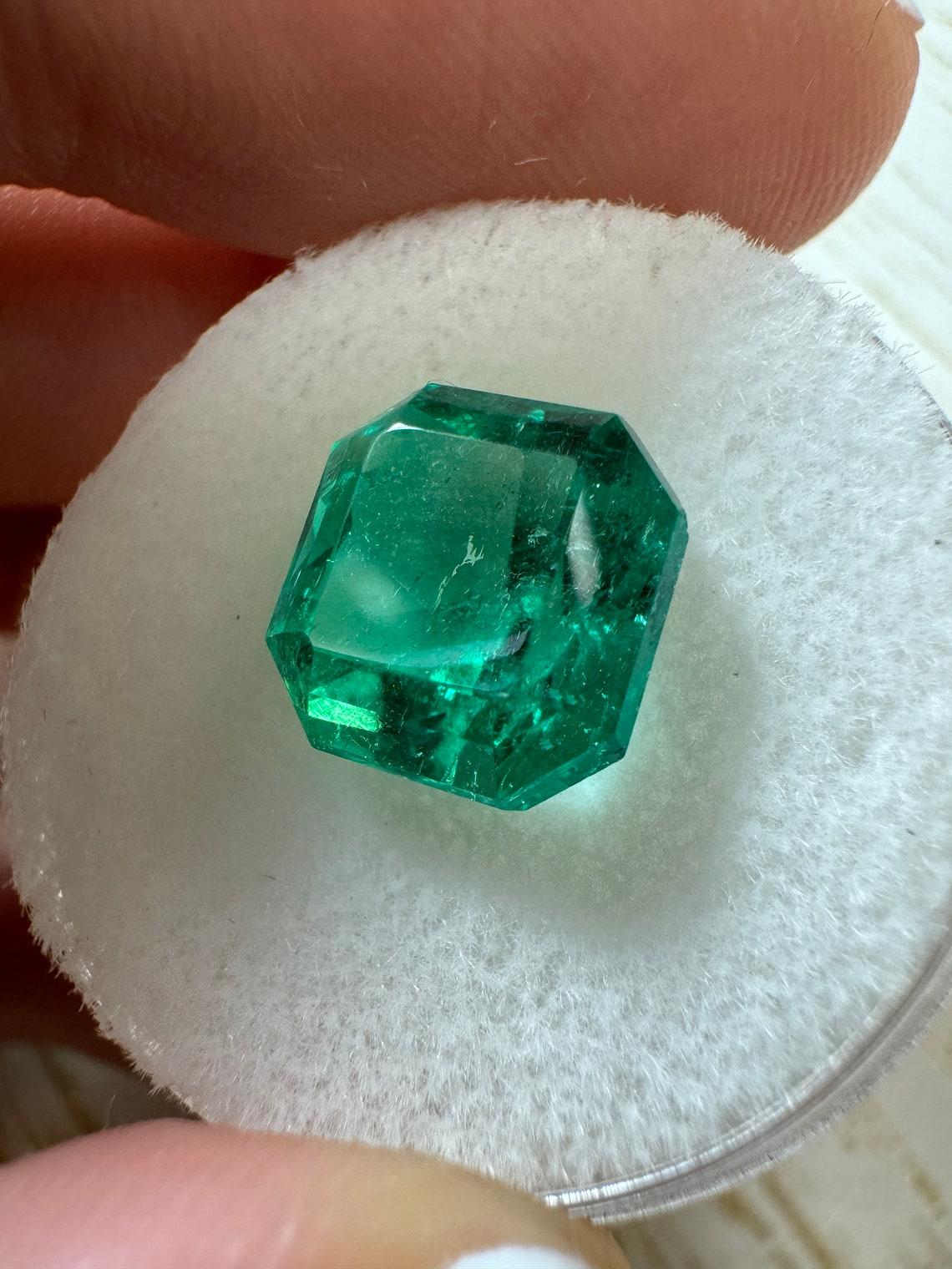 4.18 Carat 10x9.5 Vibrant Colombian Emerald - Asscher Cut Muzo Green May In New Condition For Sale In Jupiter, FL