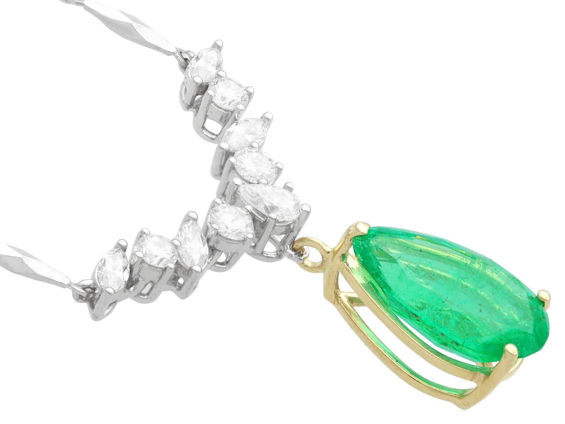4.18 Carat Colombian Emerald and Diamond Yellow Gold and Platinum Necklace In Excellent Condition For Sale In Jesmond, Newcastle Upon Tyne