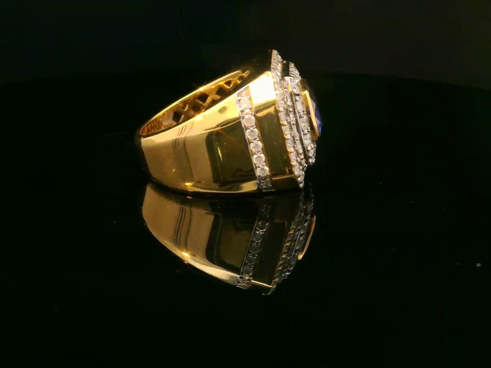 Cluster-Ring mit 4,18 Karat natürlichem Ceylon-Saphir und Diamant im Angebot 2