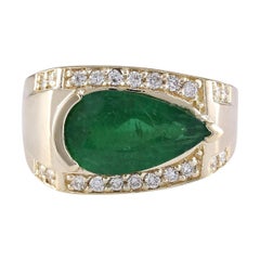 Smaragd-Diamantring aus 14 Karat Gelbgold 