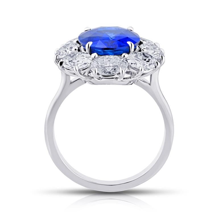 Contemporary 4.18 carat Oval Blue Sapphire and Diamond Platinum Ring For Sale