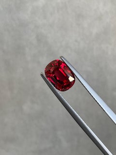 Zafiro Rojo 4,18 quilates - Corte Cojín
