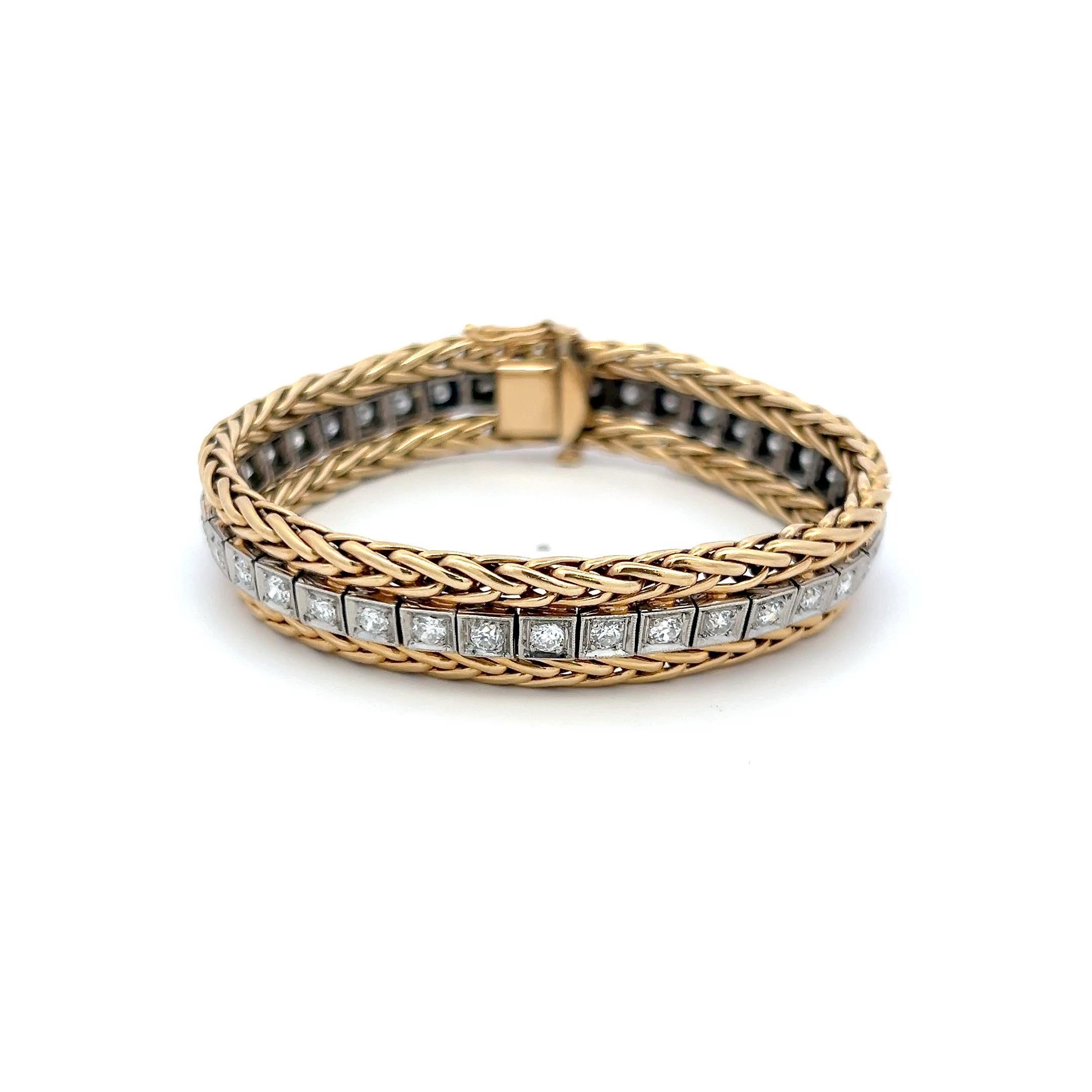 Title:
4.18 Carat Round Brilliant H SI1 Diamond 14 Karat Two Tone Gold/Platinum Tennis Bracelet
Style:
Tennis
Metal:
14 Karat Two Tone Gold/Plat
Gemstone 1:
4.18 Carat Diamond
Number of Stones:
38
Color:
H
Clarity:
SI1
Shape:
Round