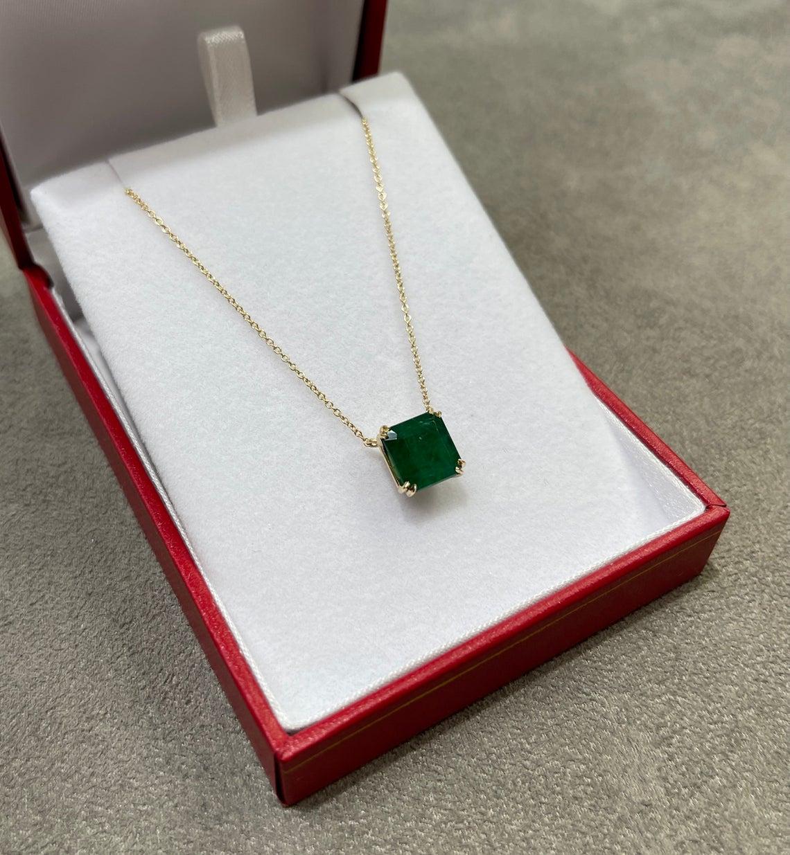 Modern 4.18ct 14K Emerald Solitaire Necklace, Emerald Cut Gold Necklace For Sale