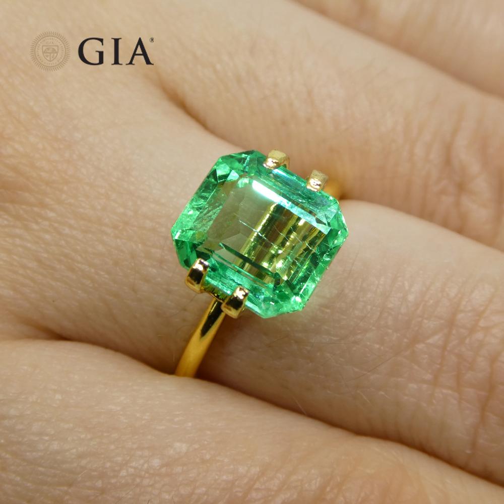 Octagon Cut 4.18ct Octagonal/Emerald Green Emerald GIA Certified Colombia  