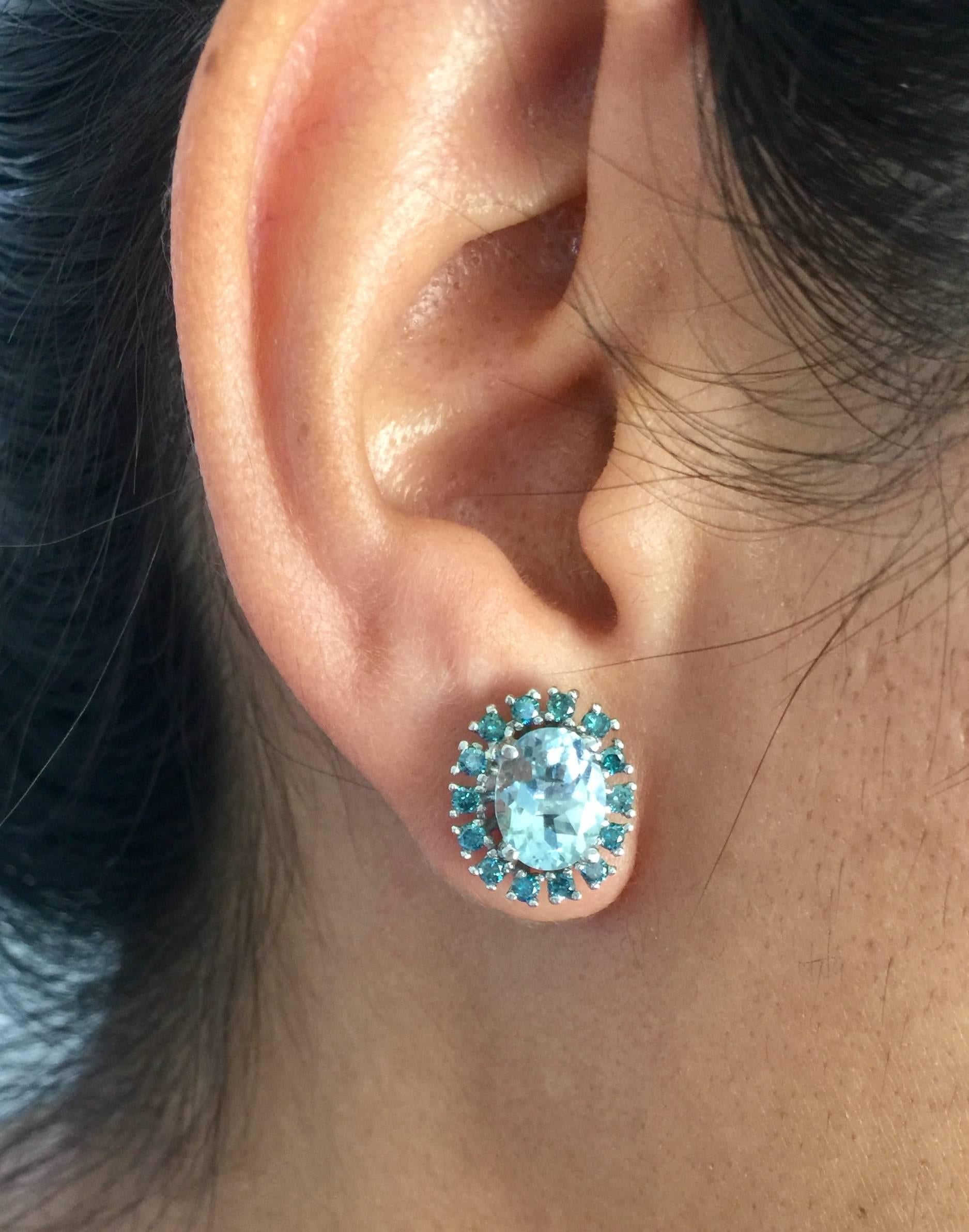 Modern 4.19 Carat Aquamarine and Blue Diamond White Gold Stud Earrings