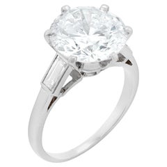 4.19 Carat Round Brilliant Statement 18K Gold A Classic Statement