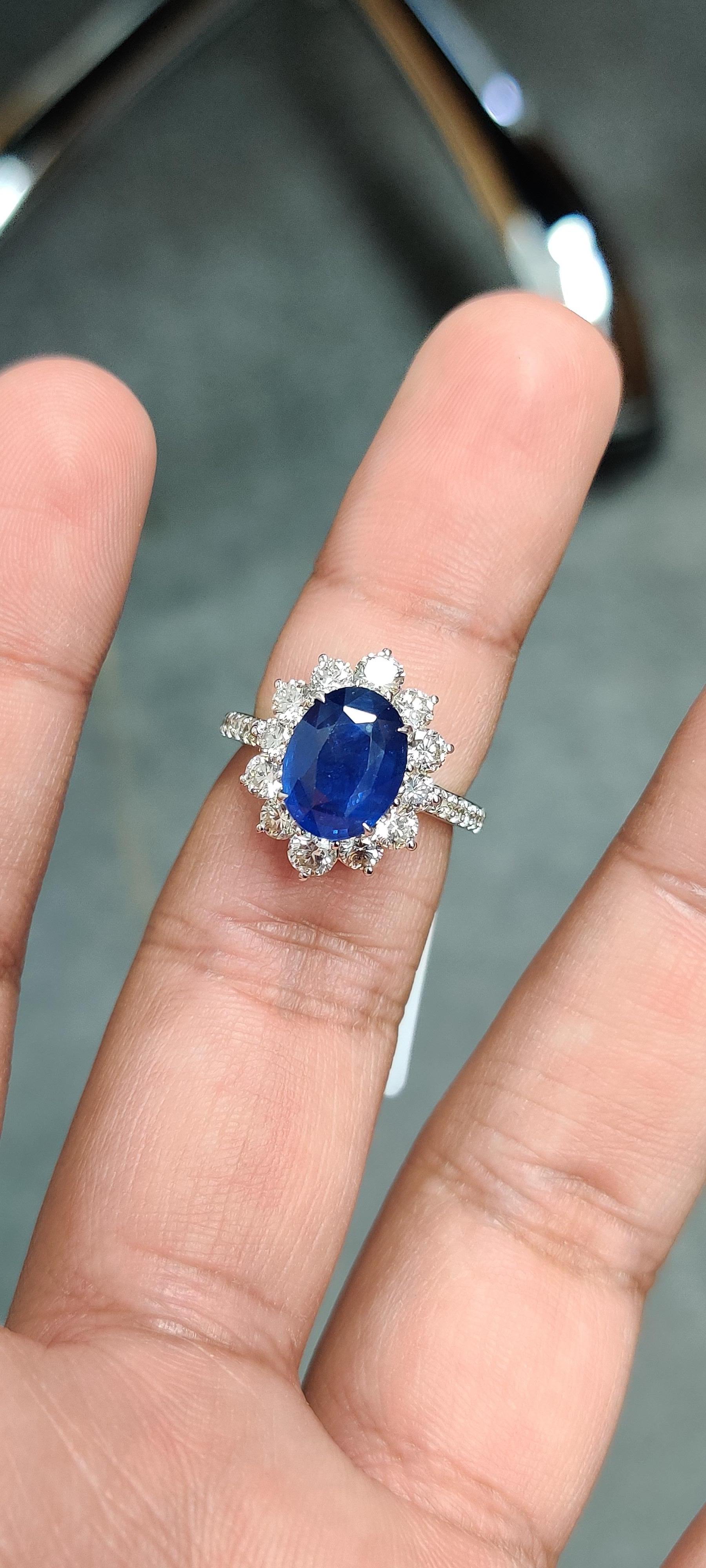 4.19 Carat Sapphire Diamond Cocktail Ring In New Condition For Sale In Bangkok, TH