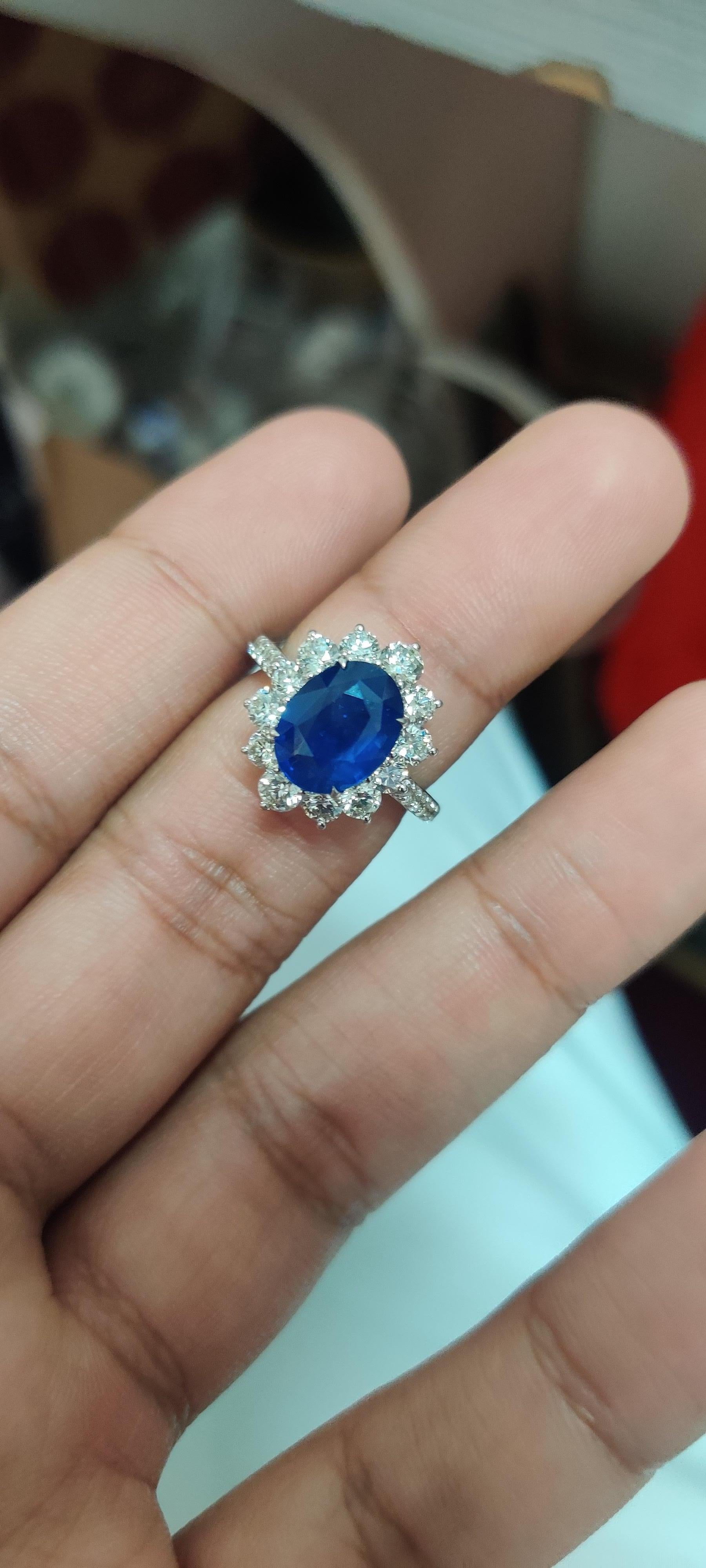 4.19 Carat Sapphire Diamond Cocktail Ring For Sale 2