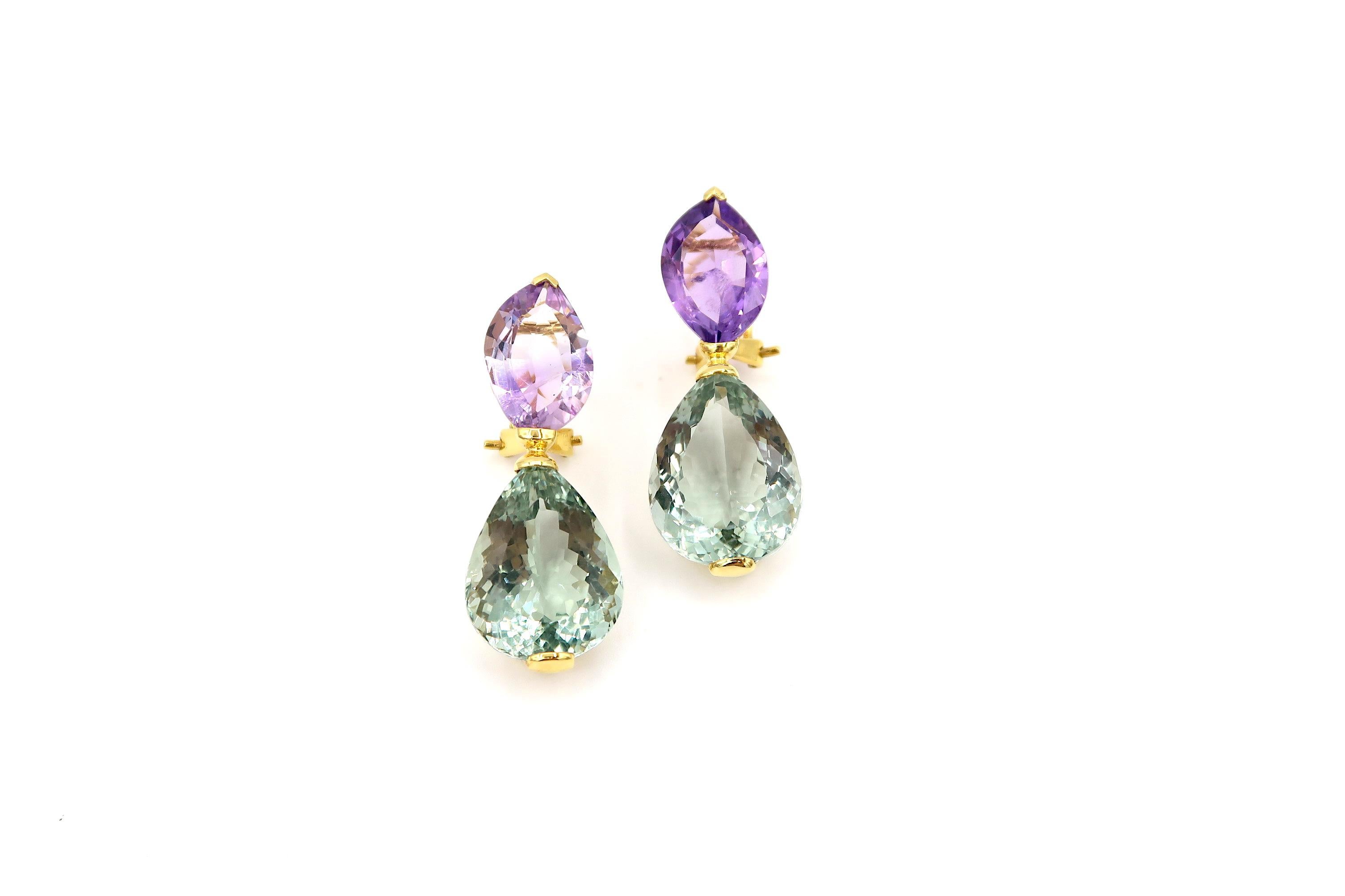 41,95 Karat lila und grüne Amethyst Tropfenohrringe aus 18 Karat Gelbgold (Zeitgenössisch) im Angebot