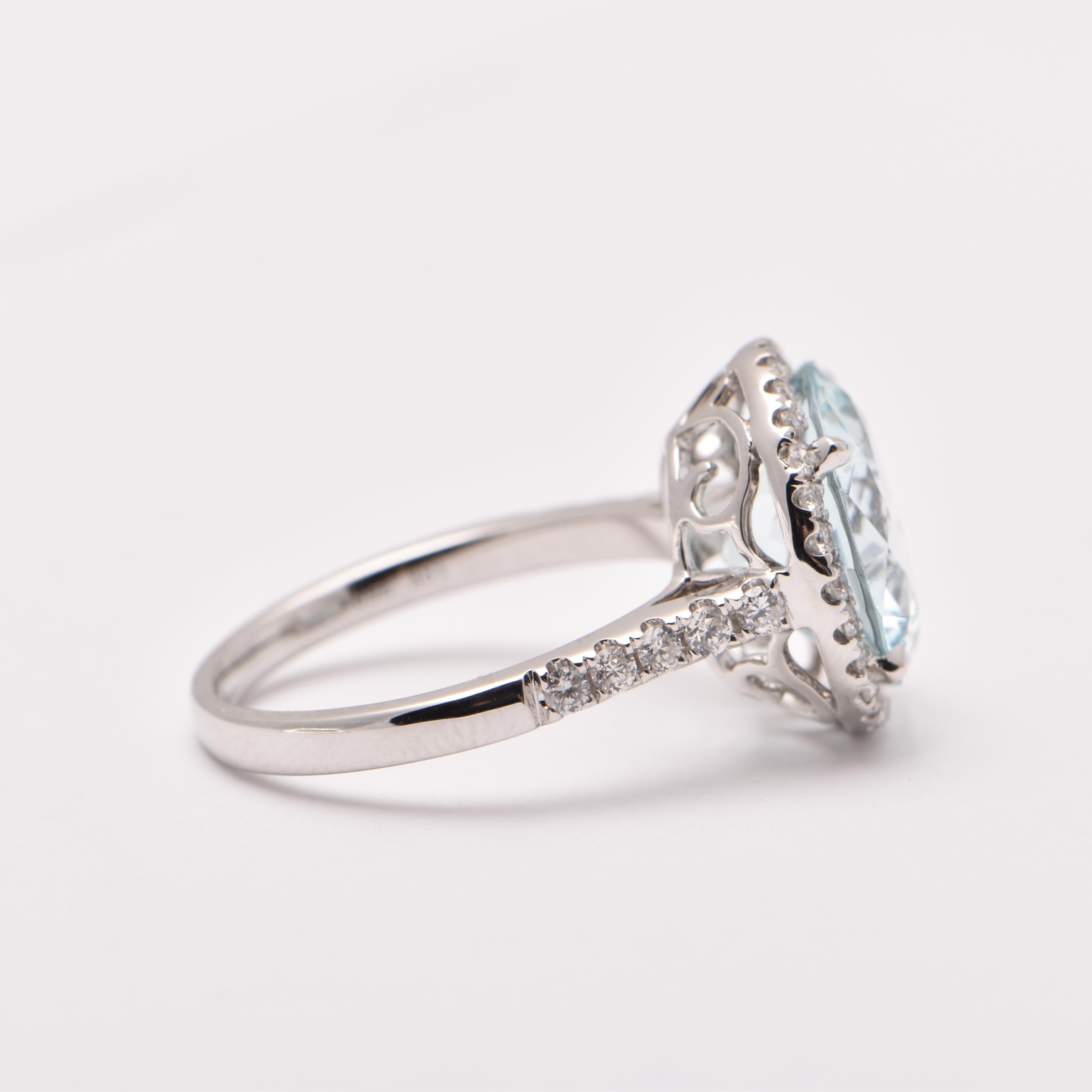 Women's 4.19 Carat Aquamarine and Diamond Ring in 18 Carat White Gold For Sale