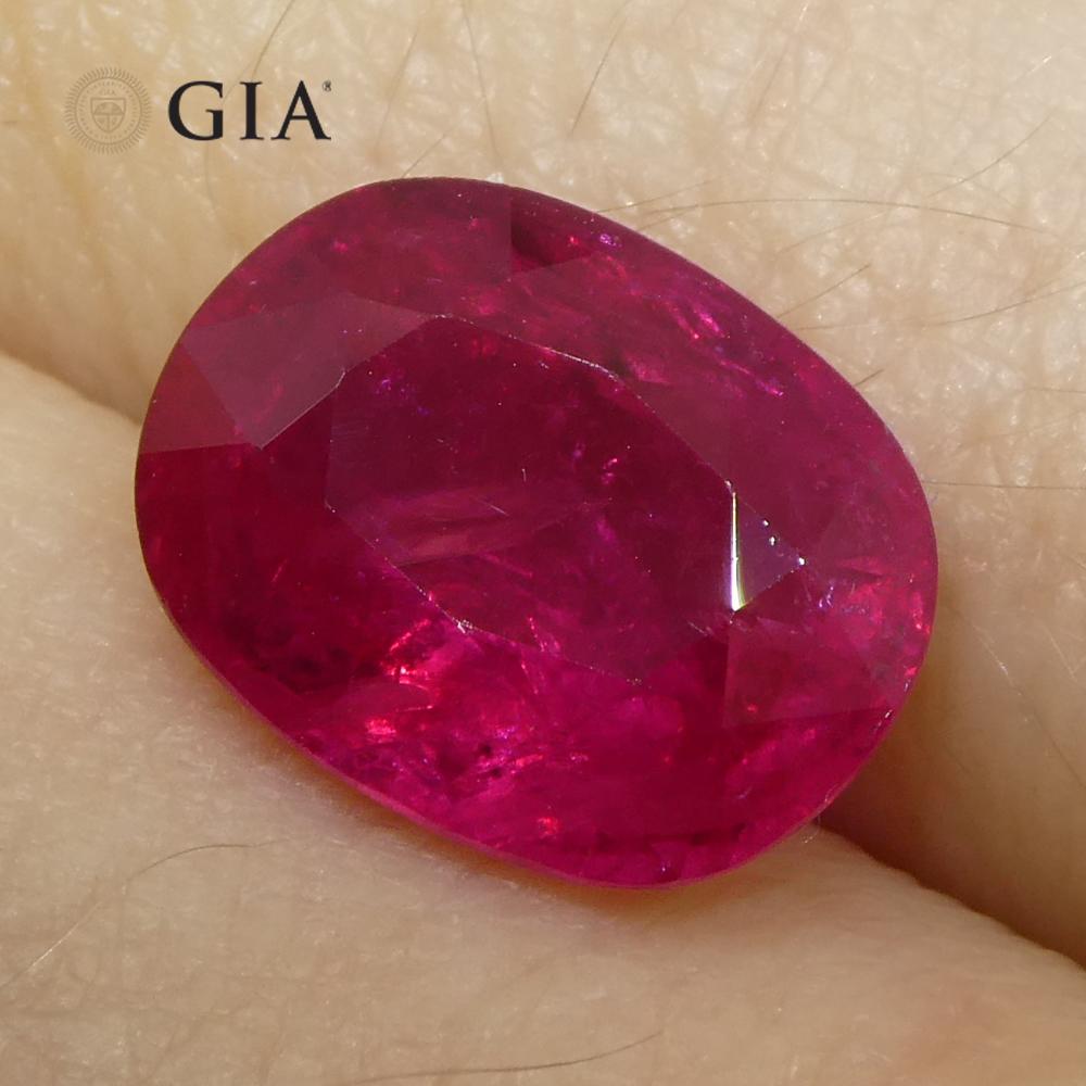 Rubí rojo vivo de 4,19 ct Certificado GIA Mozambique Corte cojín